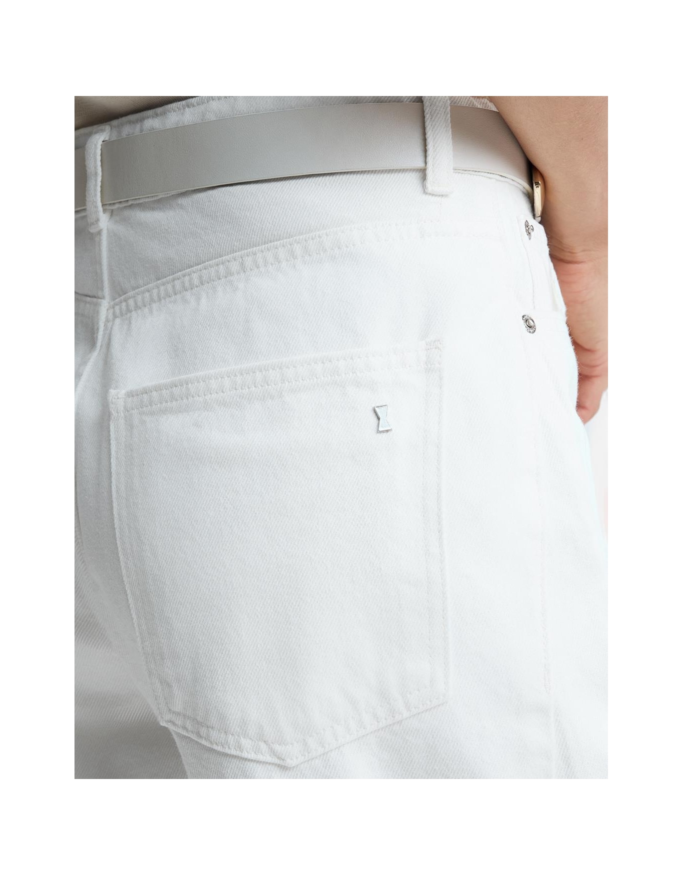 image_cb46ce5e-13a9-4b19-8198-bffaeb5b9d4b