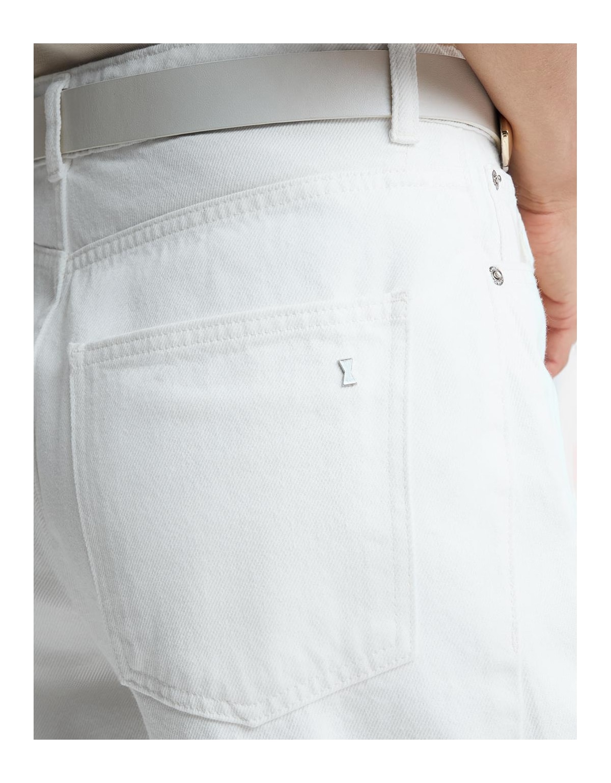 image_6c480242-3915-4e23-ba48-ba5fe6bfd2d0