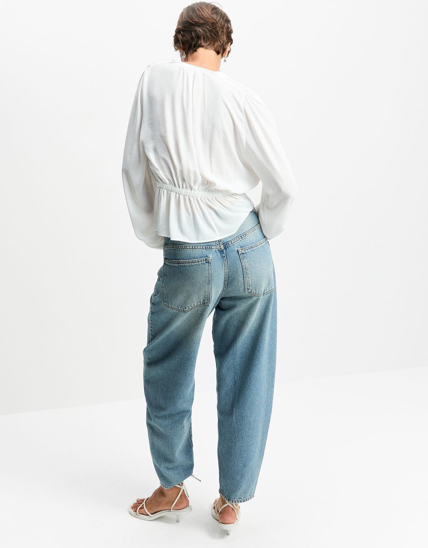 image_1667a9ee-c78d-4f9f-9f42-4a76efa7b79e