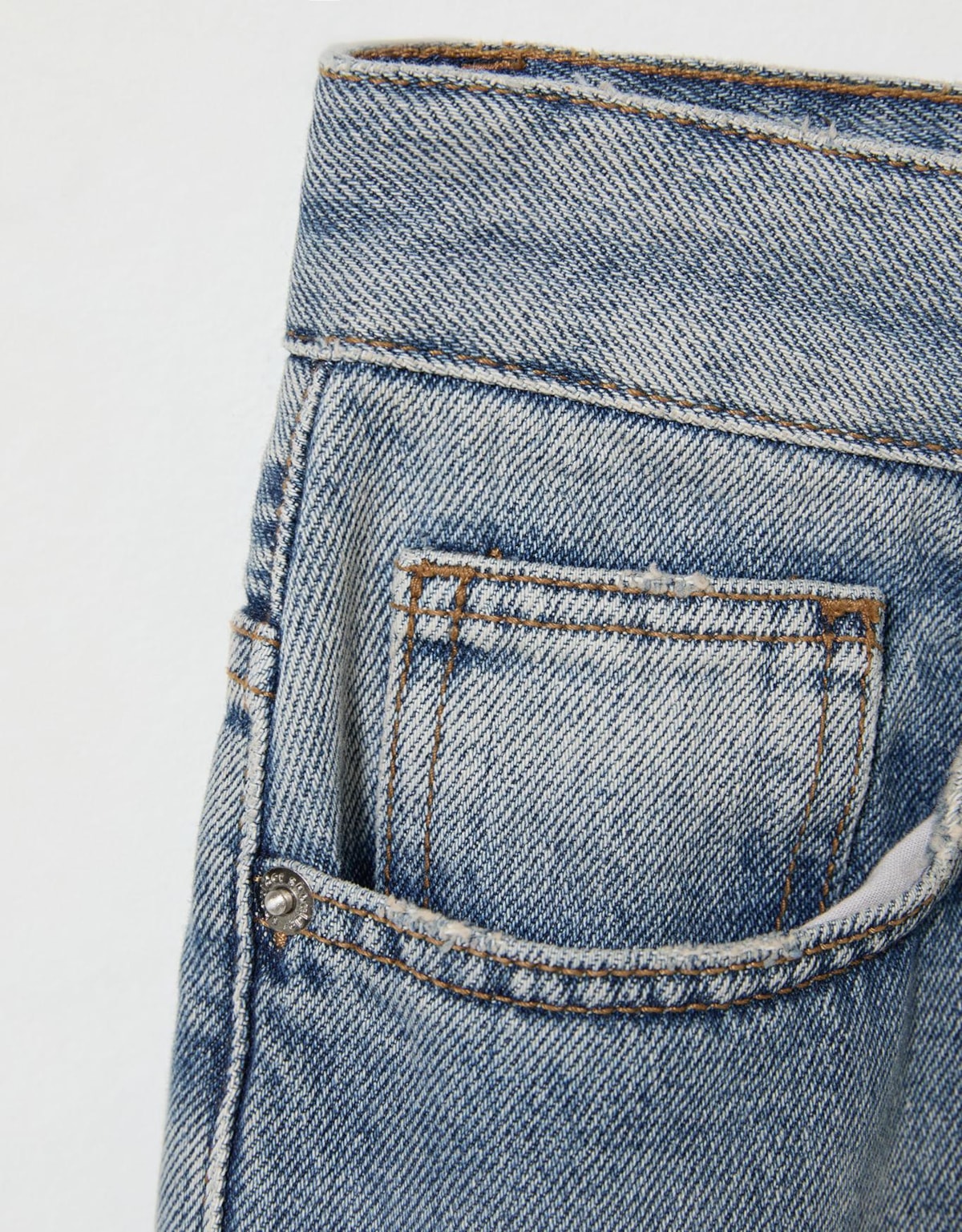 image_0375e4be-6a34-4575-8931-cc082b2cf61c