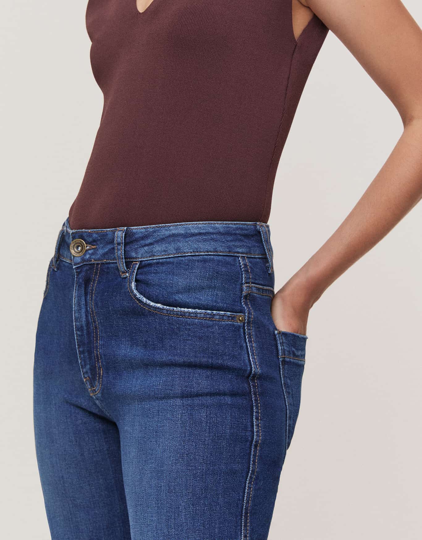 Calça Jeans Escura Reta