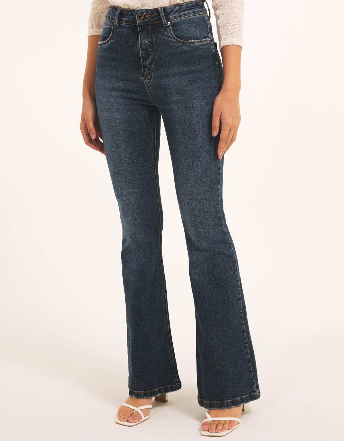 image_87fe0365-ad0c-4d69-ae85-66694b2e23d0