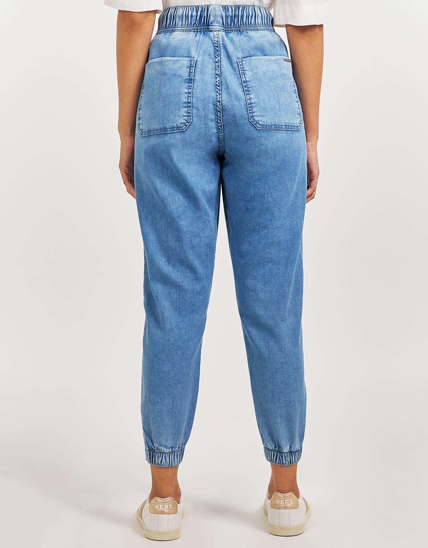 image_db2cc10a-b4f3-43a9-a4ee-1eb59336e189