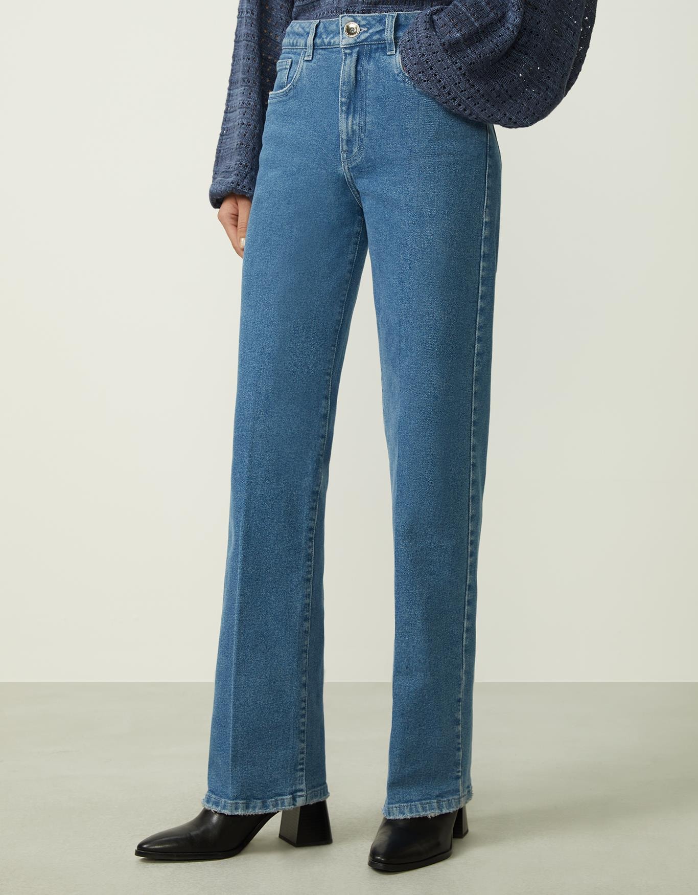 image_b2067864-348a-40a8-a54e-a3fa48a6411e