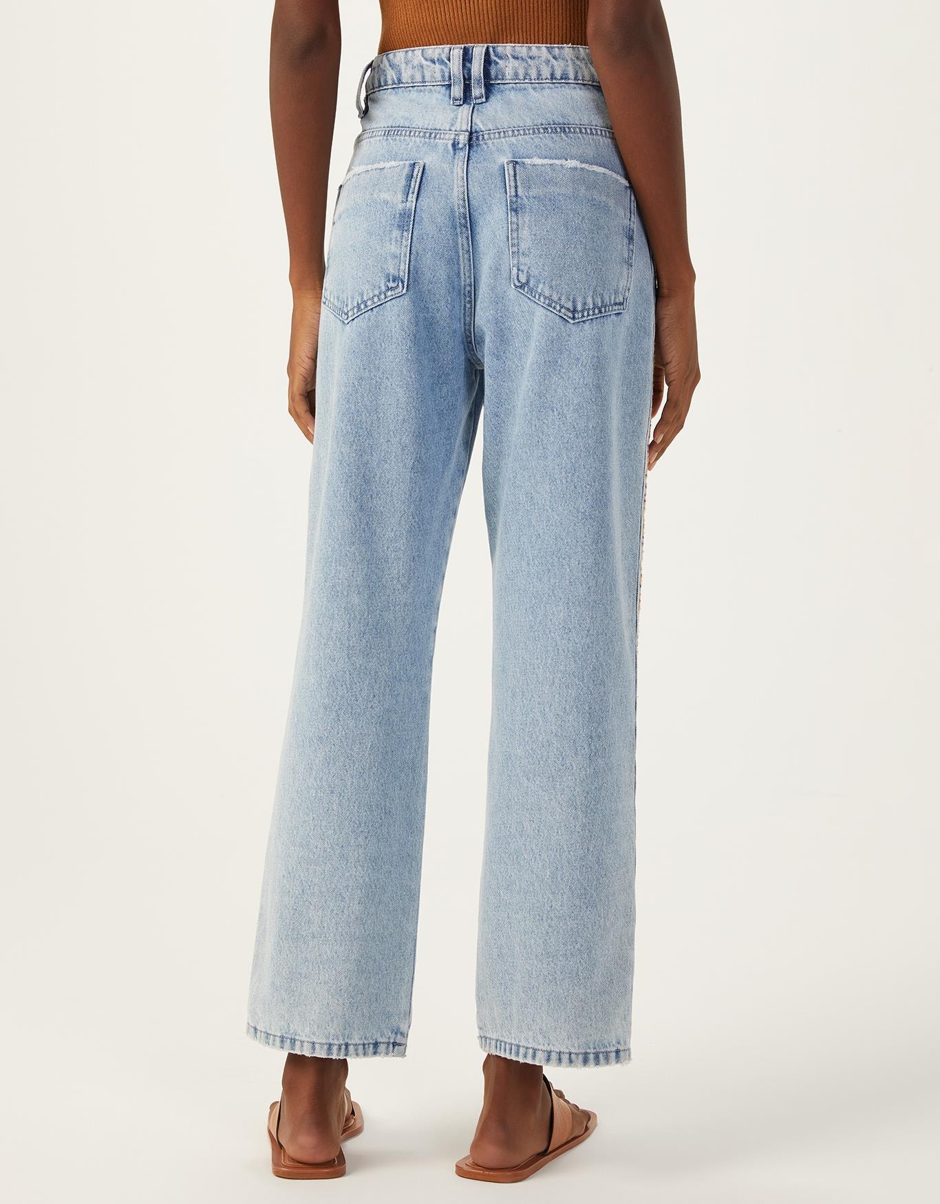 image_2a6402cd-3594-40da-81f2-3492fad55976