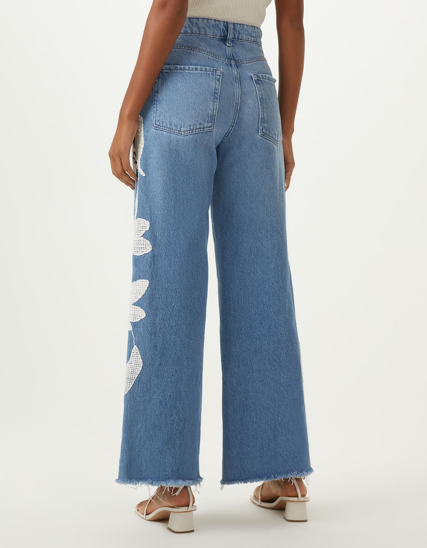 image_e48dba20-3f30-458a-9973-2a4370b918b0