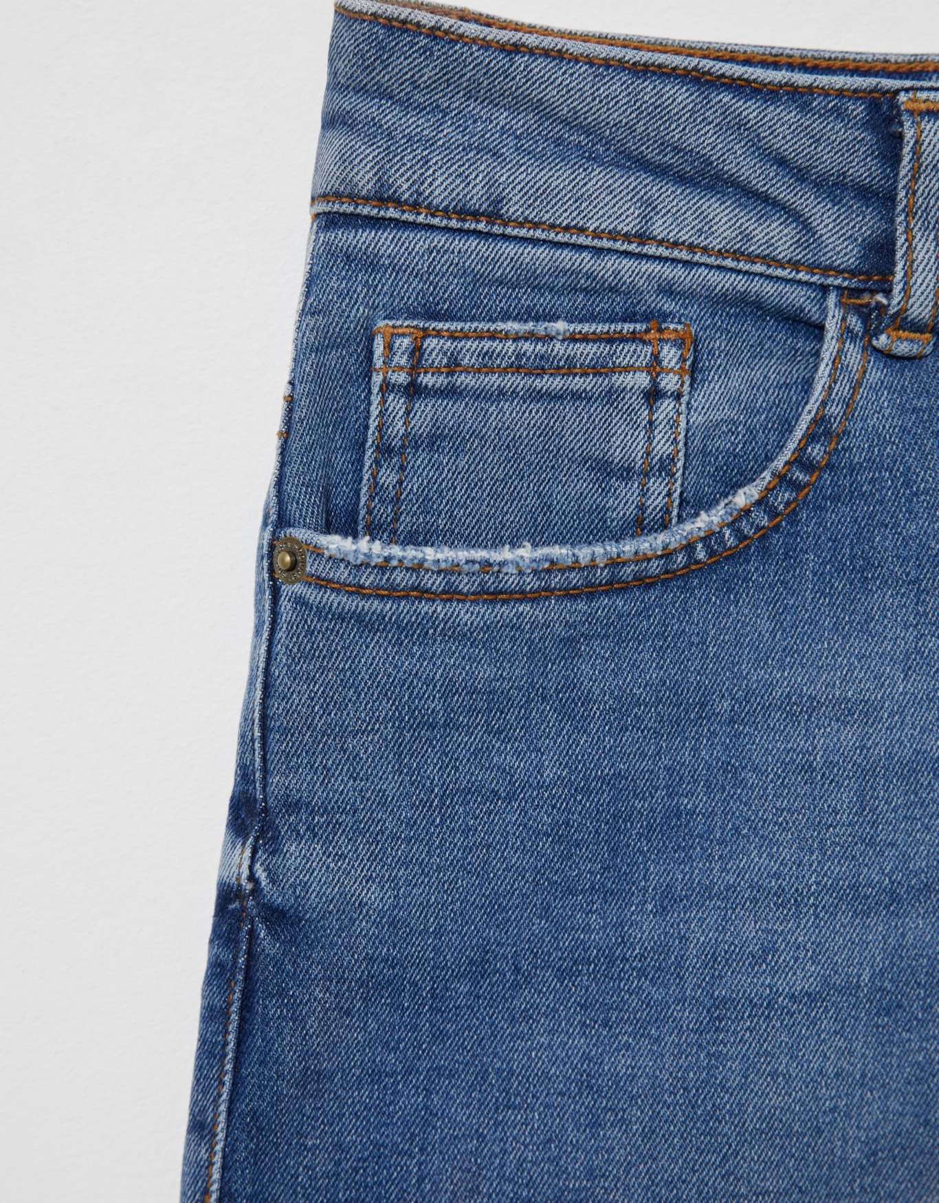 image_bef51a2d-fac7-44a6-a150-db2de7518a38