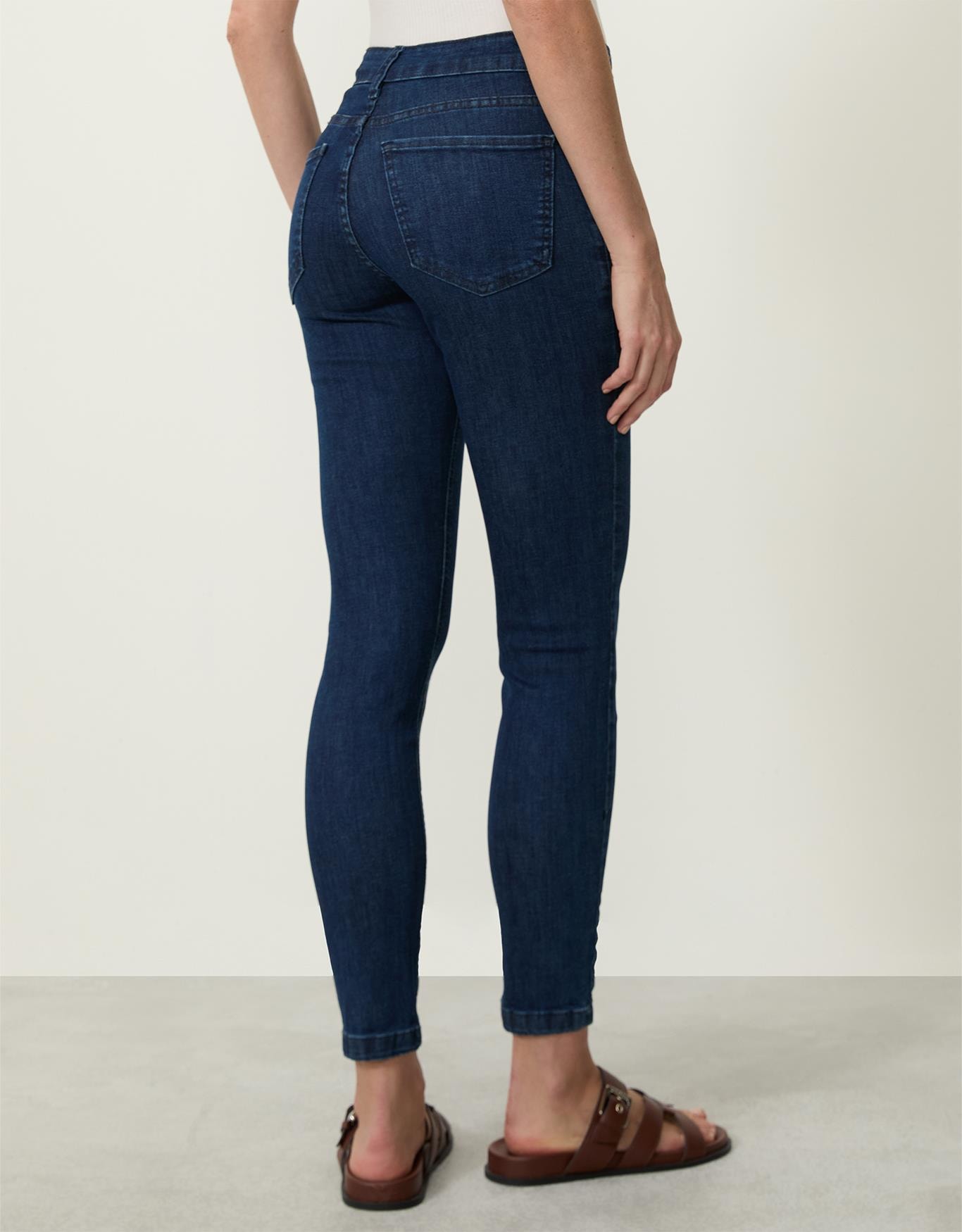 image_6fcbb1ca-1aca-454a-9591-63c8602f8898