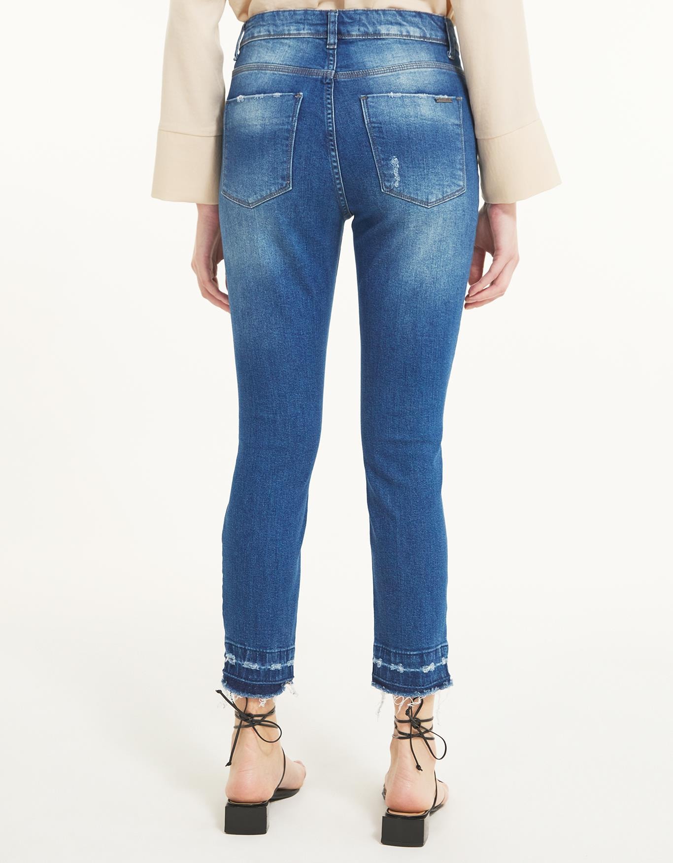 image_d8a32406-0002-4aa5-853c-93b62835eb69