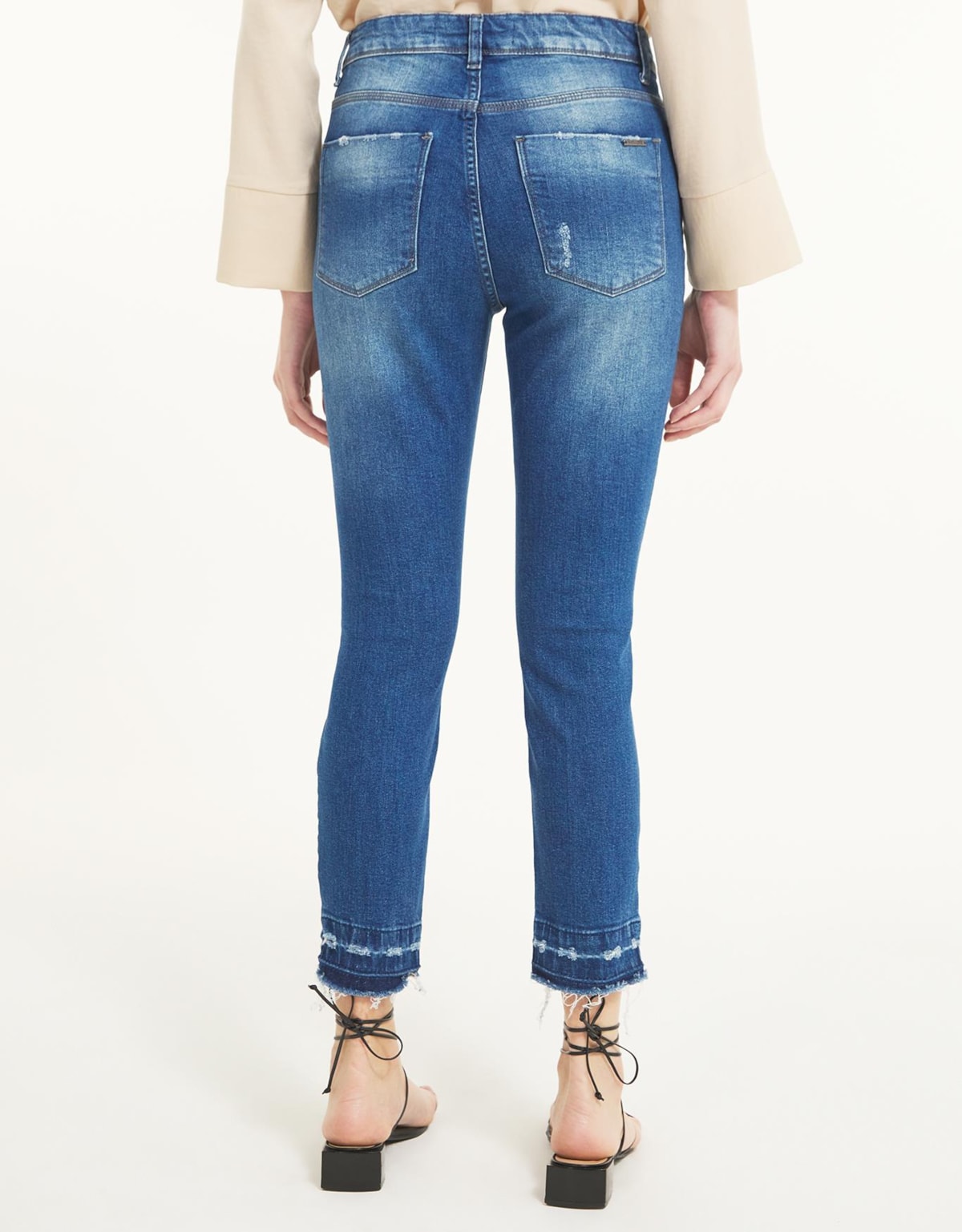 image_9f9691f8-9e69-4672-8b6c-142015ad761d