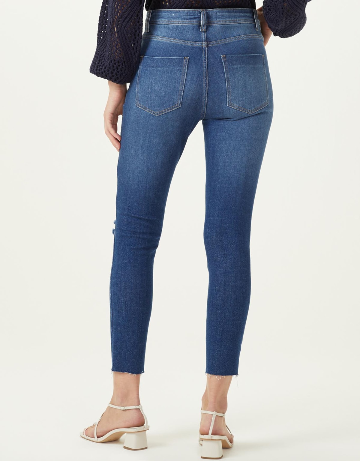 image_3e0fc15d-5f2c-4b3a-b6a9-9f249eaf550e