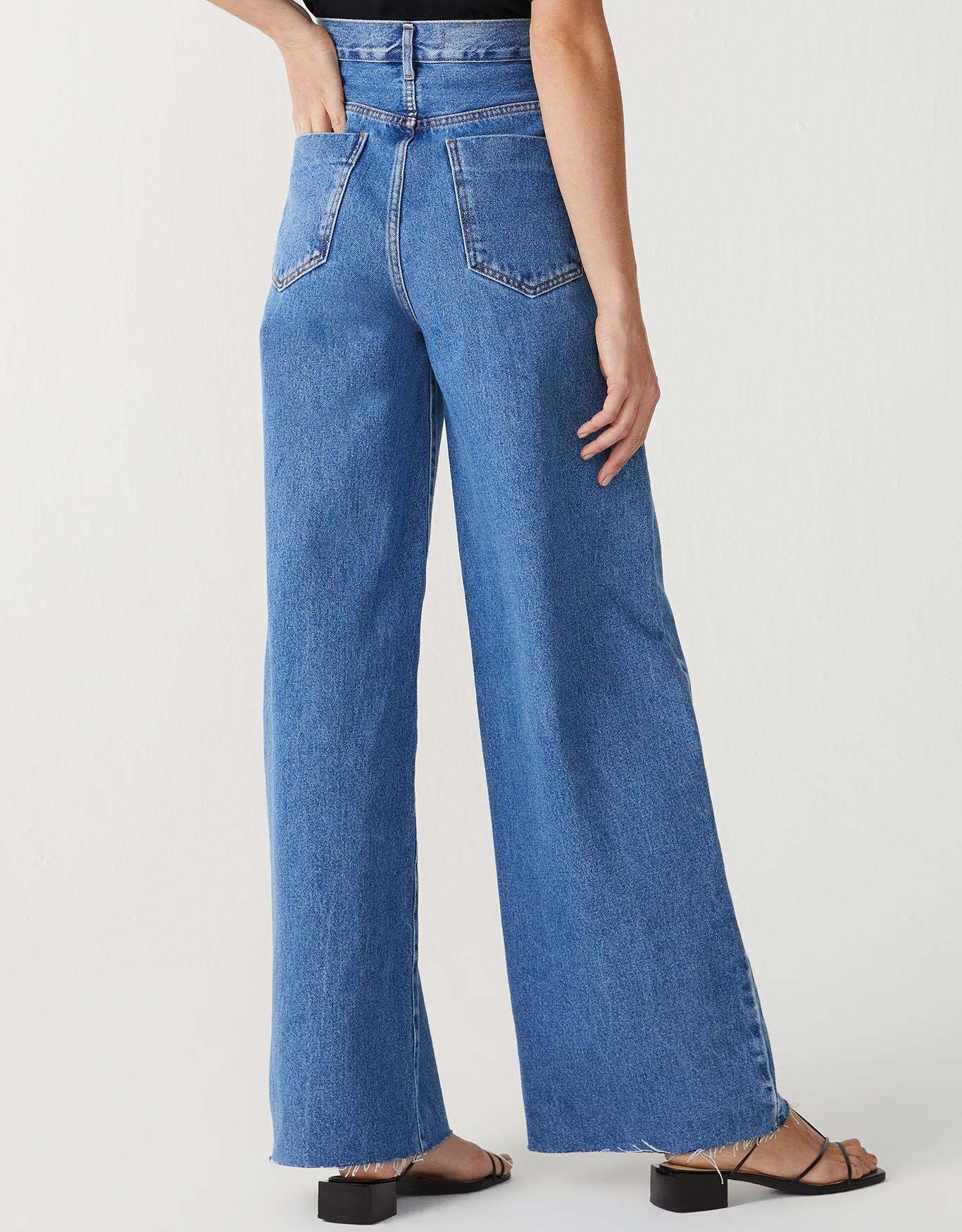 image_df0a71ba-2dd3-4735-aa3f-70c110e8c40d