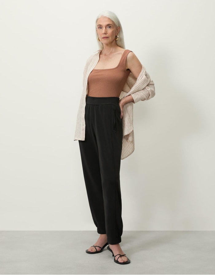 Calça Jogger Soft Touch Preta 360