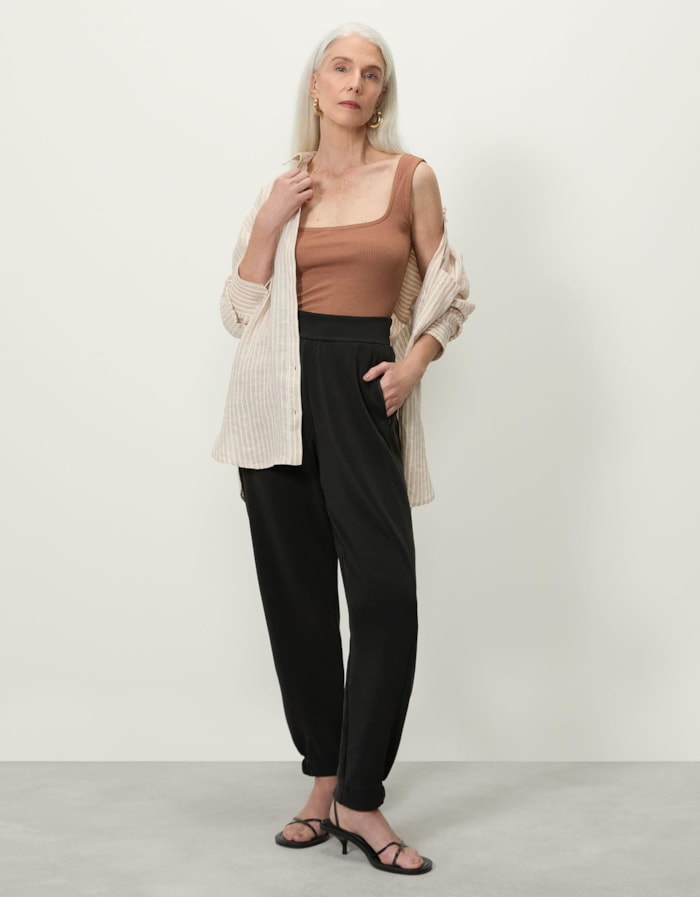 Calça Jogger Soft Touch Preta 360