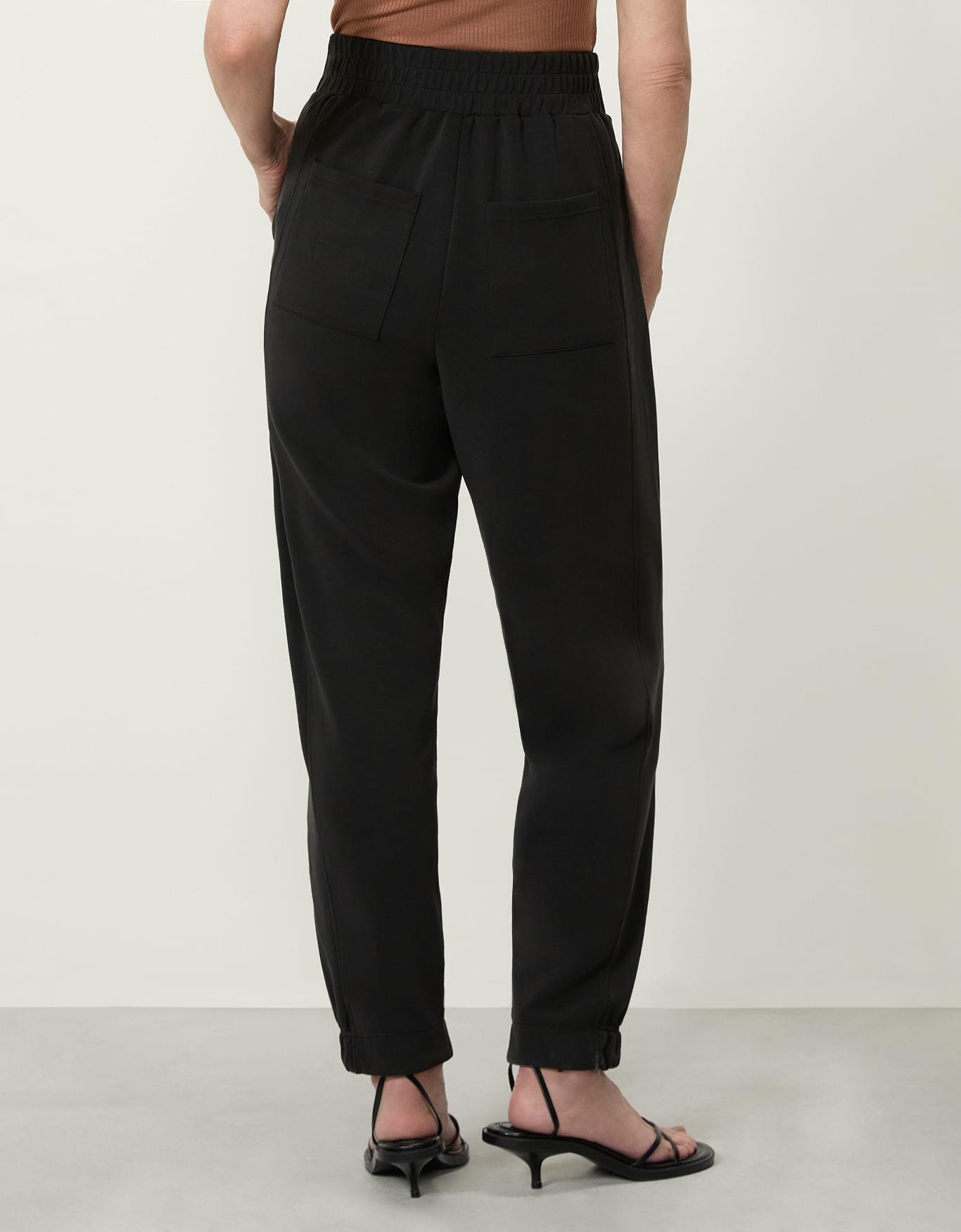 image_eb2fad52-a74d-43a6-81b8-07d3f7dc038a