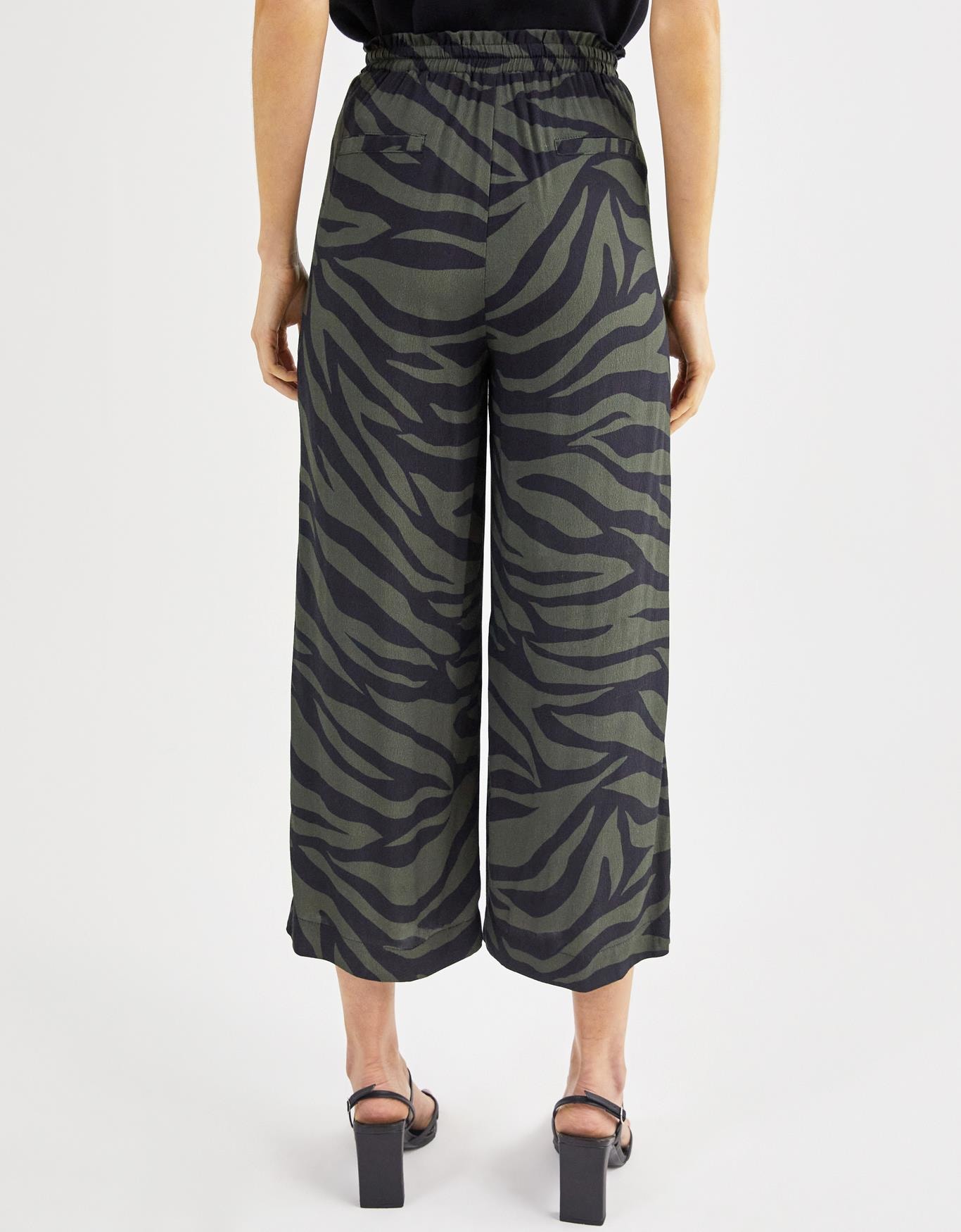 image_e1a758c6-e7c0-425a-ba70-3bc94ce16624