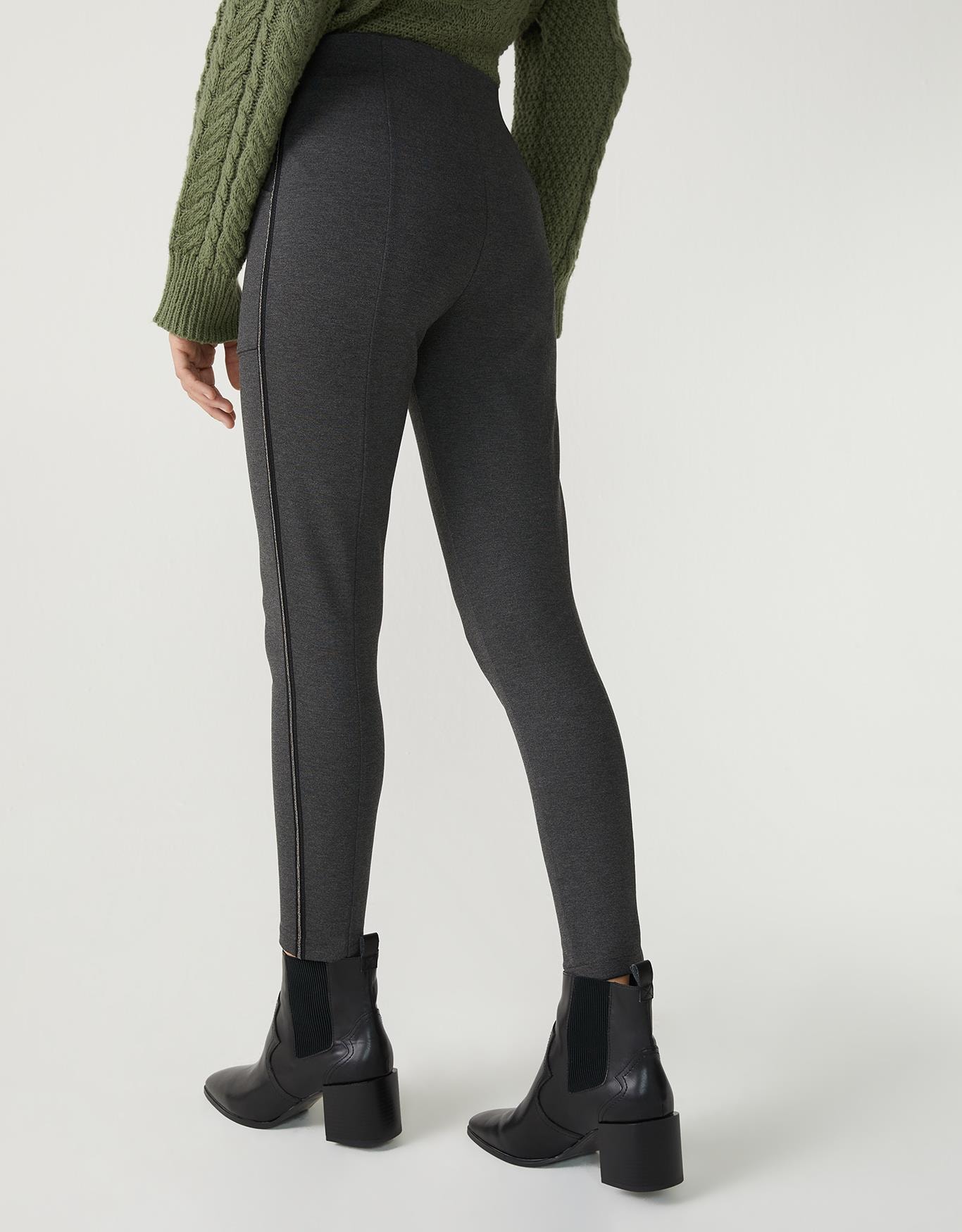 image_ee32df8c-d15e-44cc-a546-805335f7b357