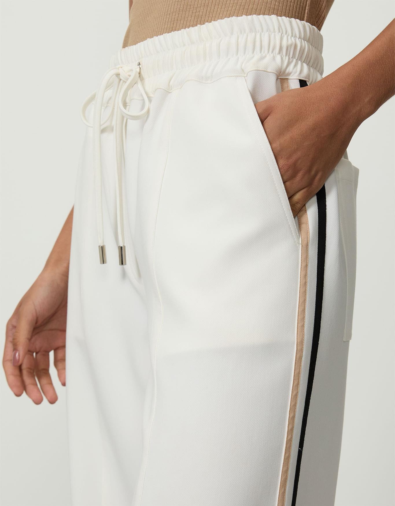 image_b58bb83f-7e3a-4114-b376-ea5aeb98db8e