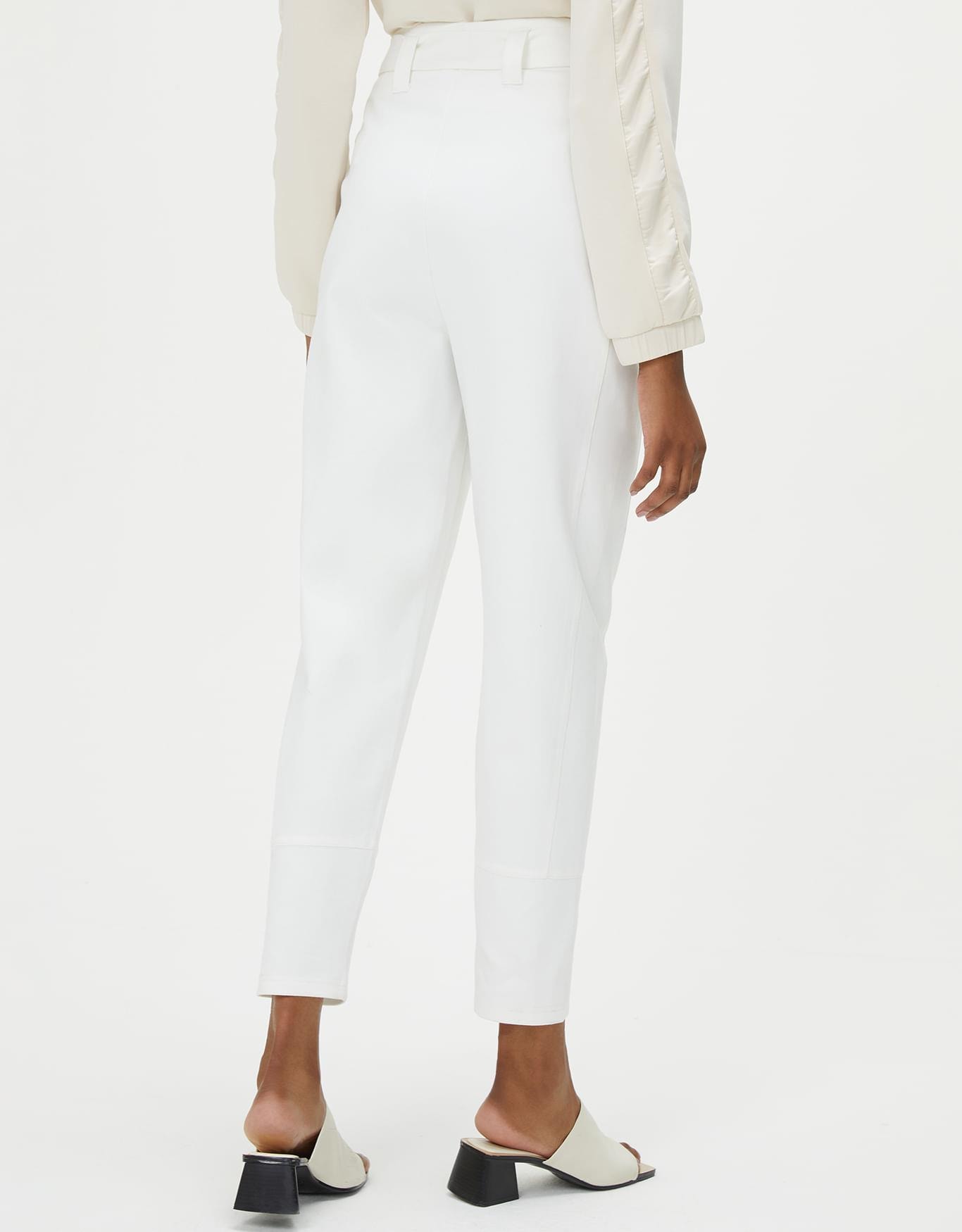 image_df51a847-f63e-43d0-85b3-645fdfe39b3b