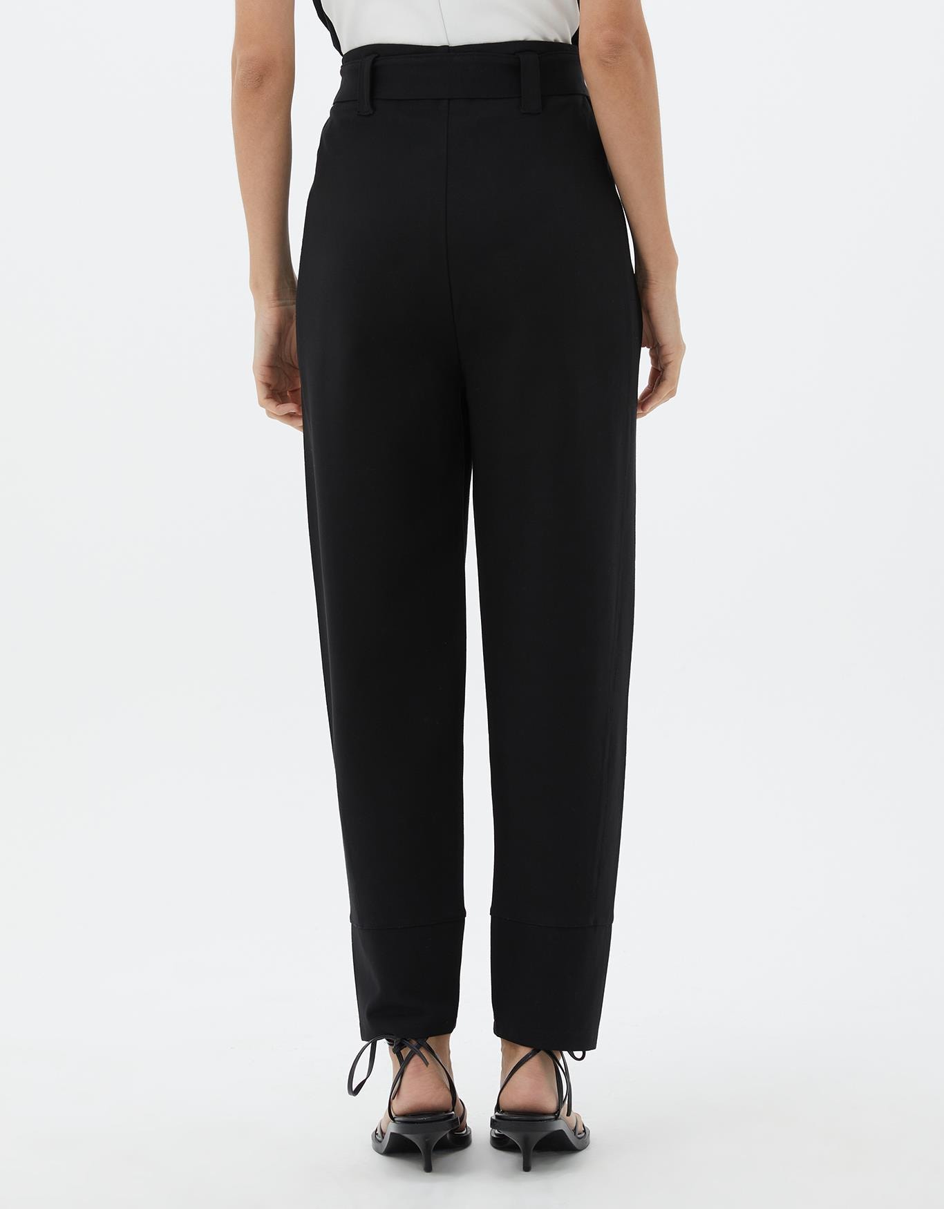 image_db80ab1e-a5db-4b05-bdb2-576d416812a9