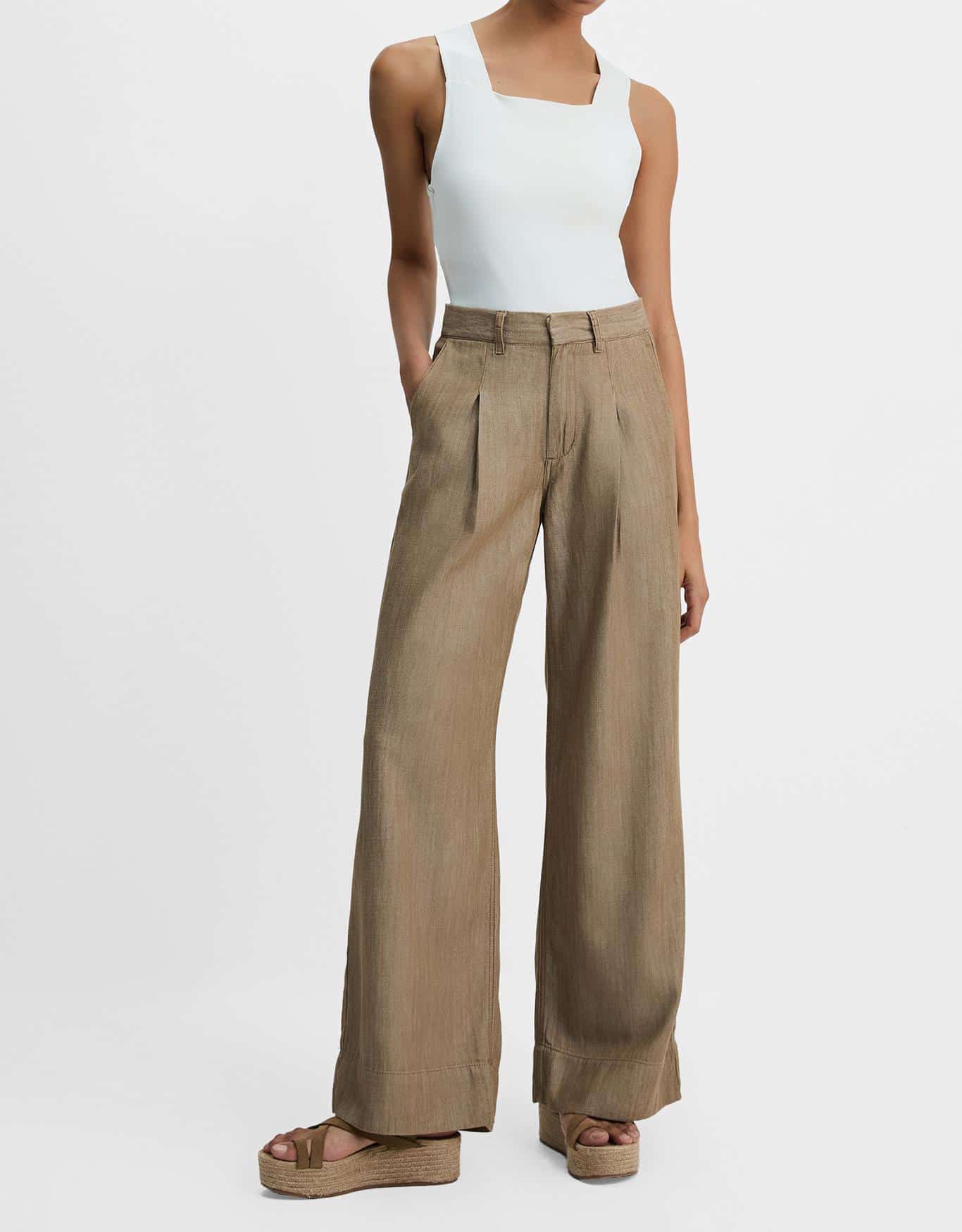 Calça Pantalona Alfaiatada Pregas