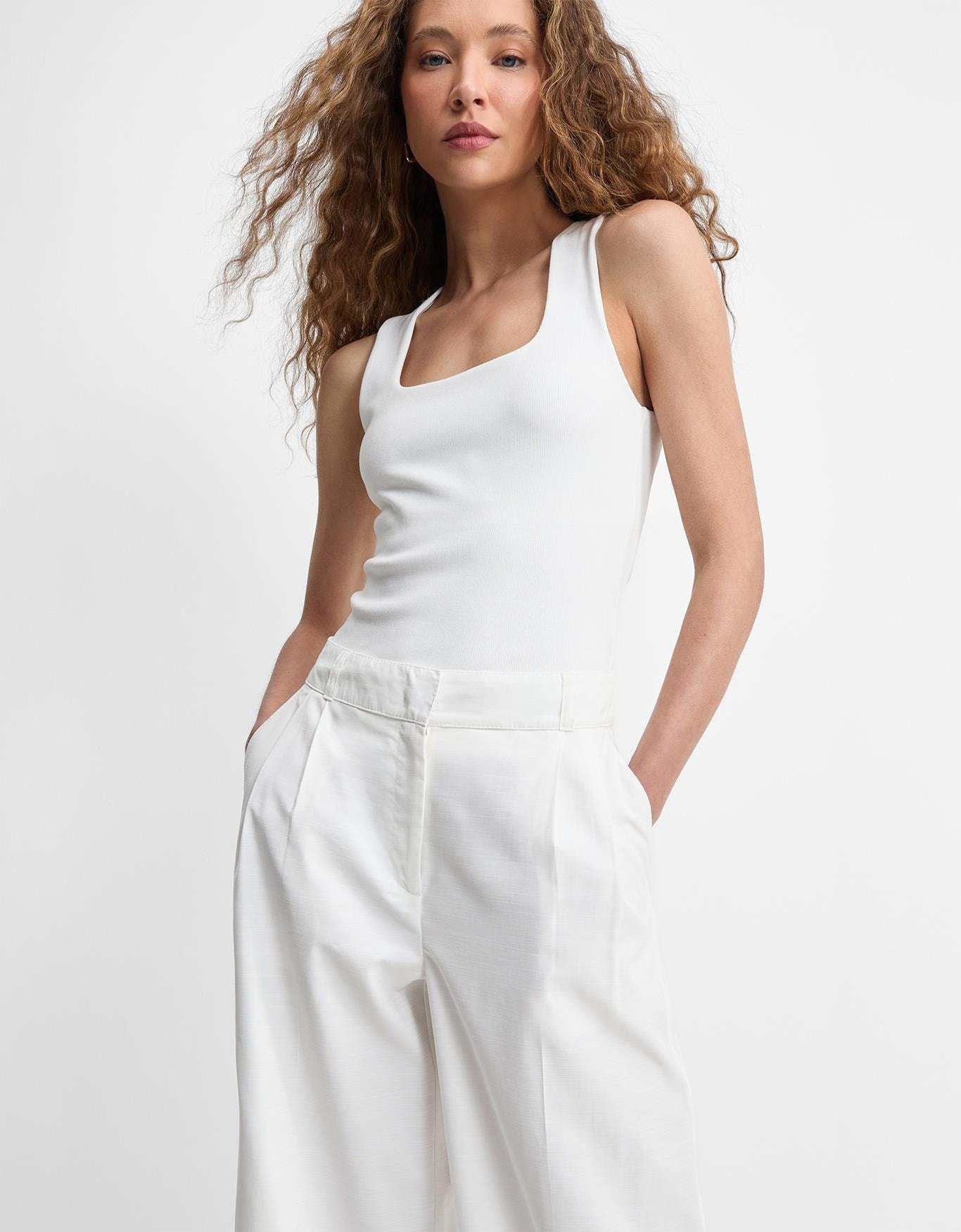 Calça Pantalona Com Pregas