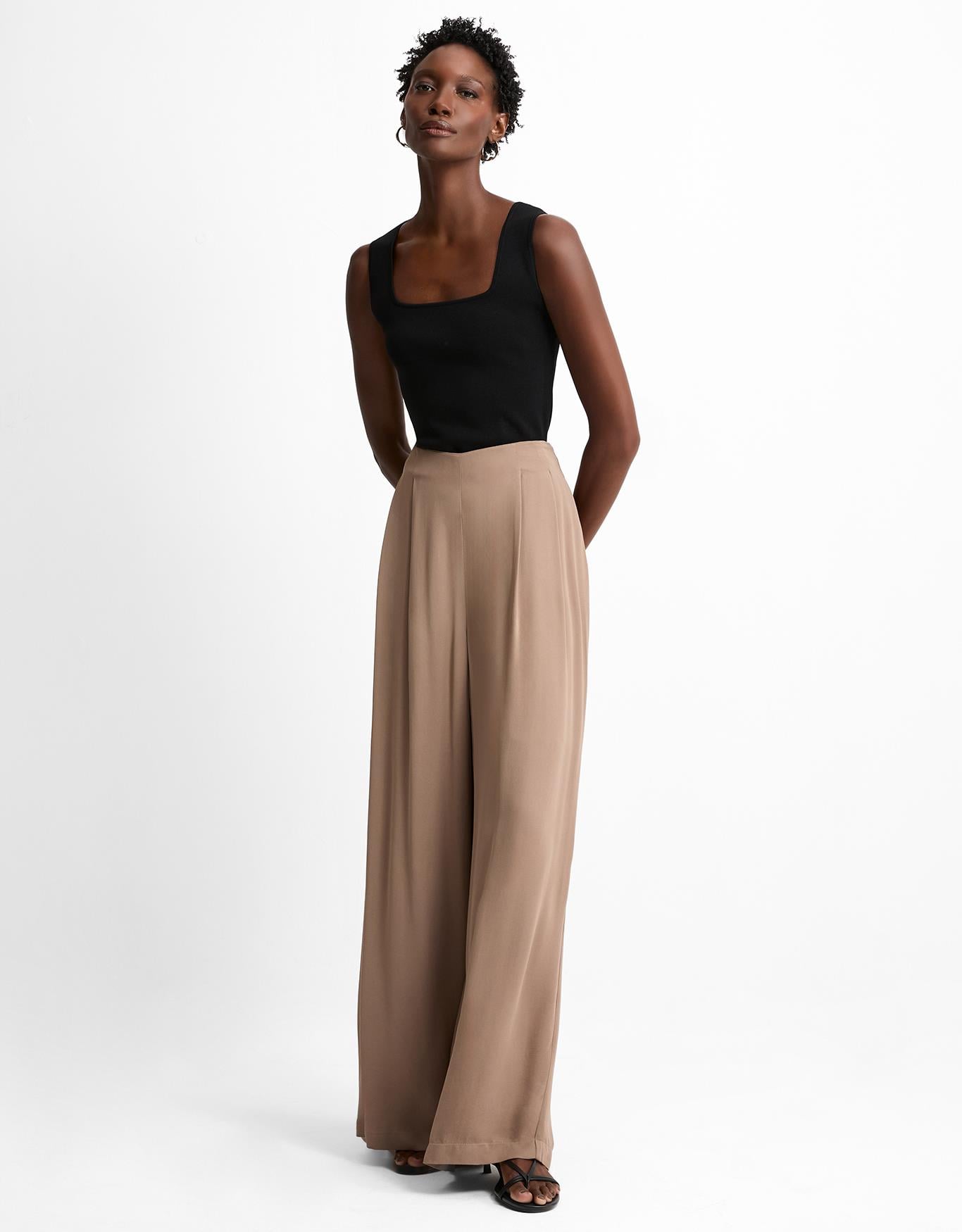 Calça Pantalona Com Pregas