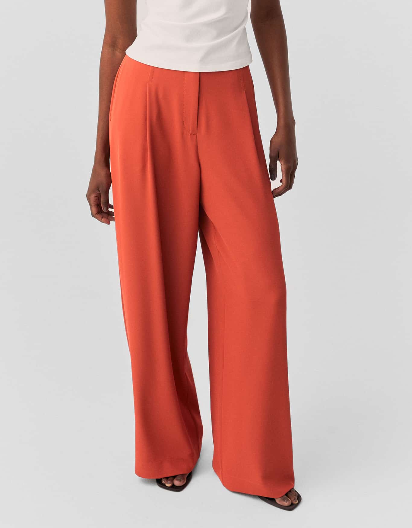 Calça Pantalona Com Pregas