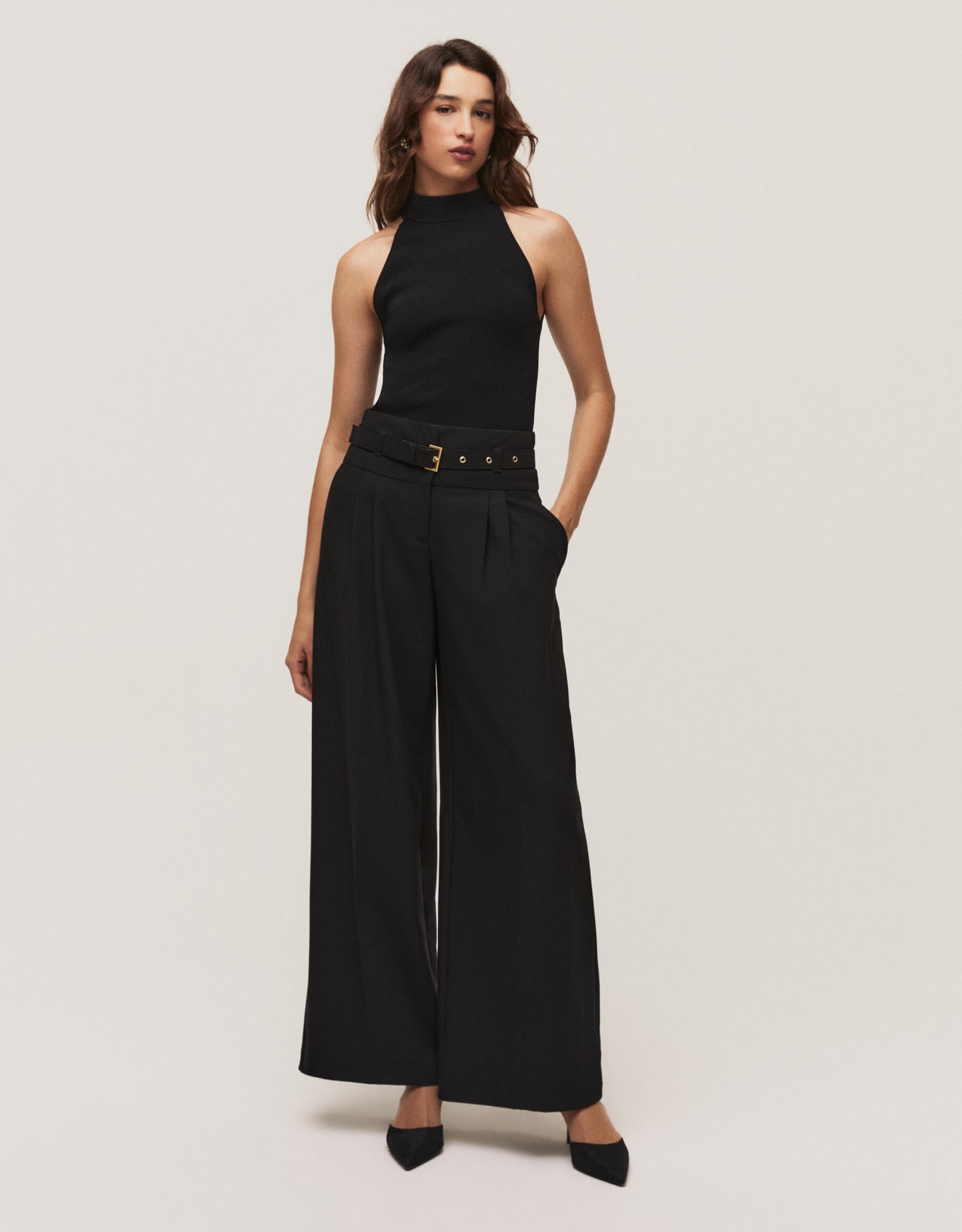 Calça Pantalona Detalhe Cós