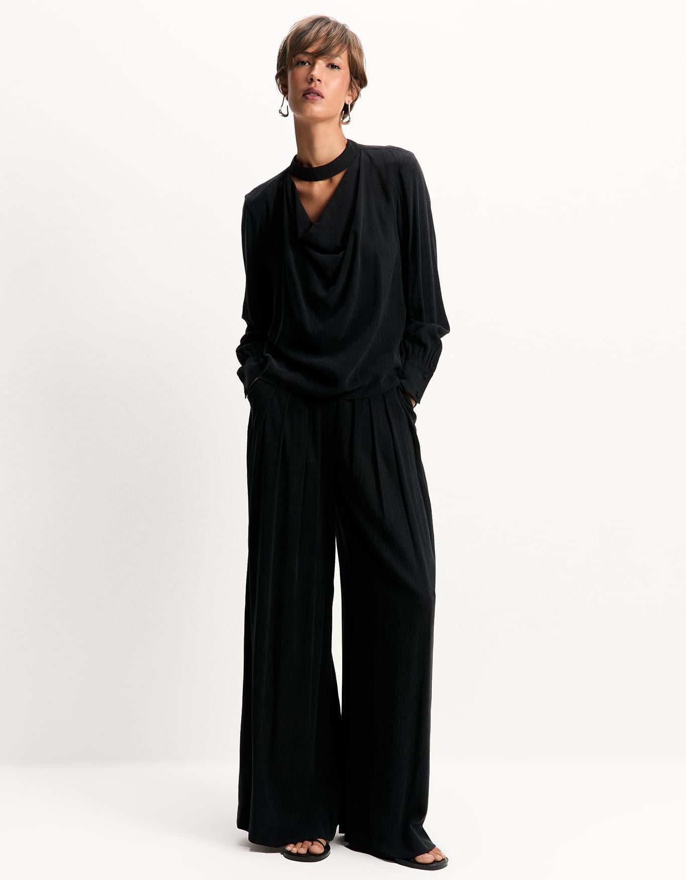 Calça Pantalona Pregas