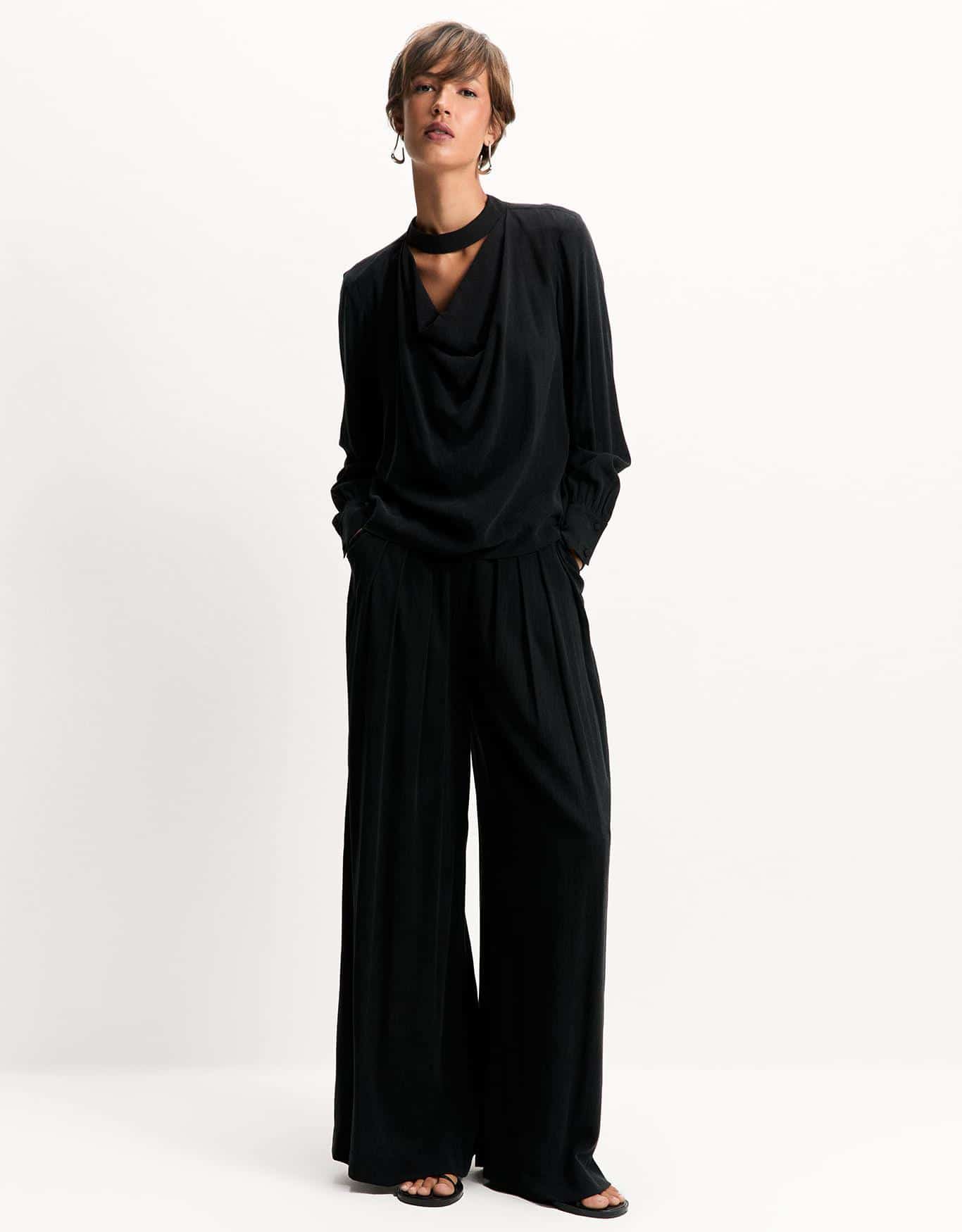 Calça Pantalona Pregas