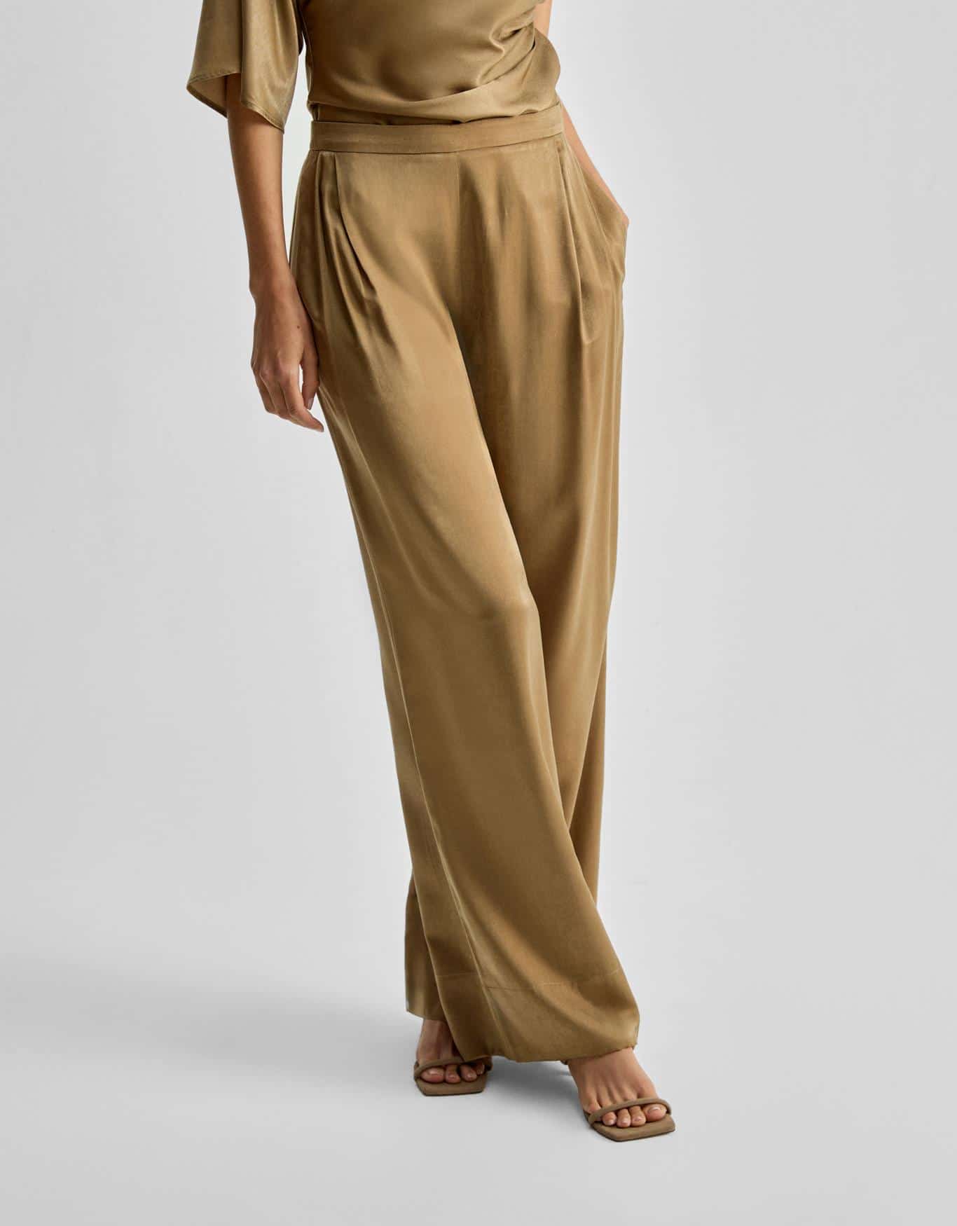 Calça Pantalona Pregas