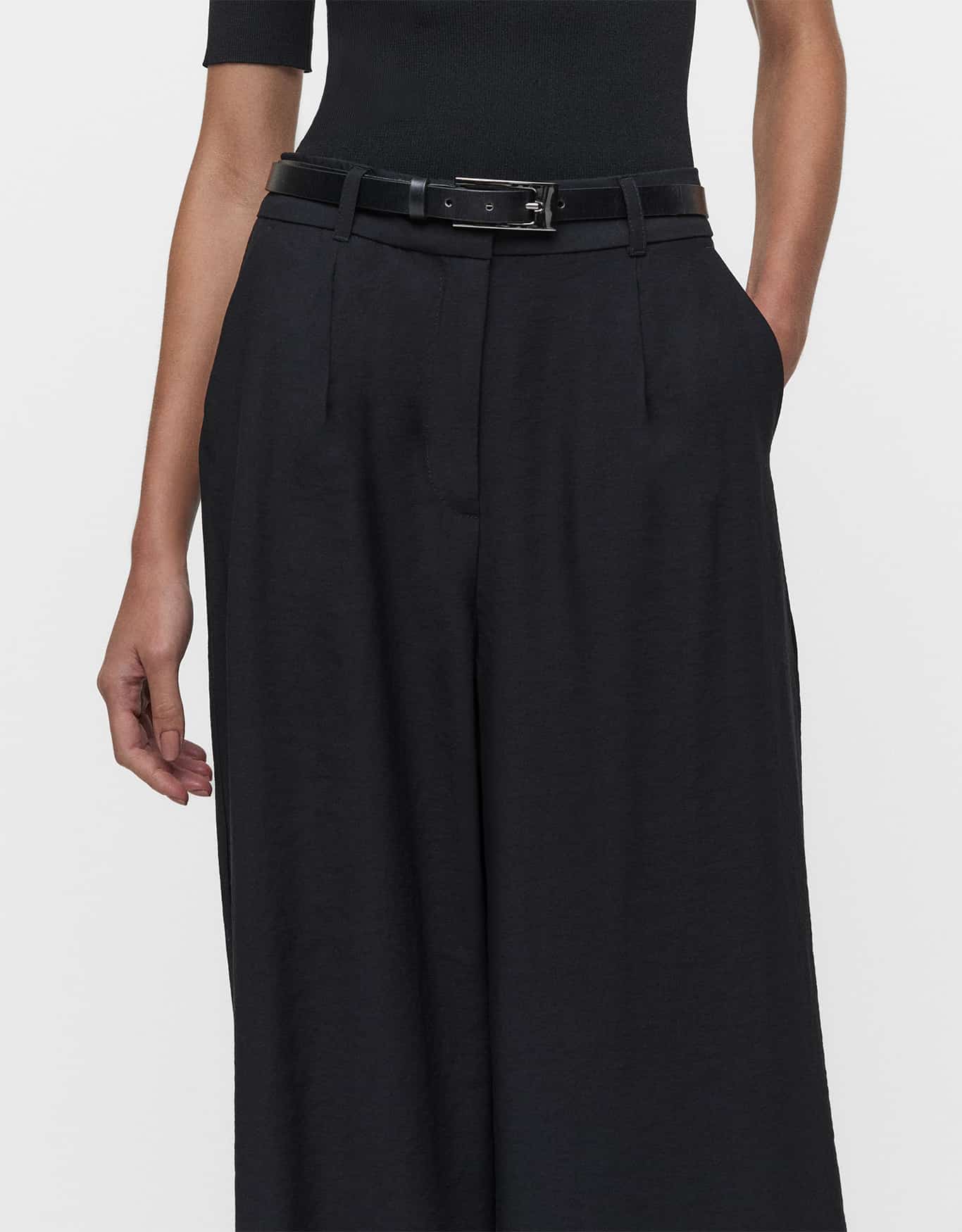 Calça Pantalona Pregas