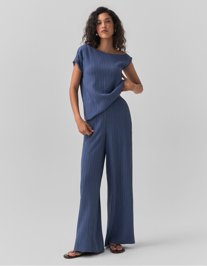 Shoulder — Calça Pantalona Texturizada
