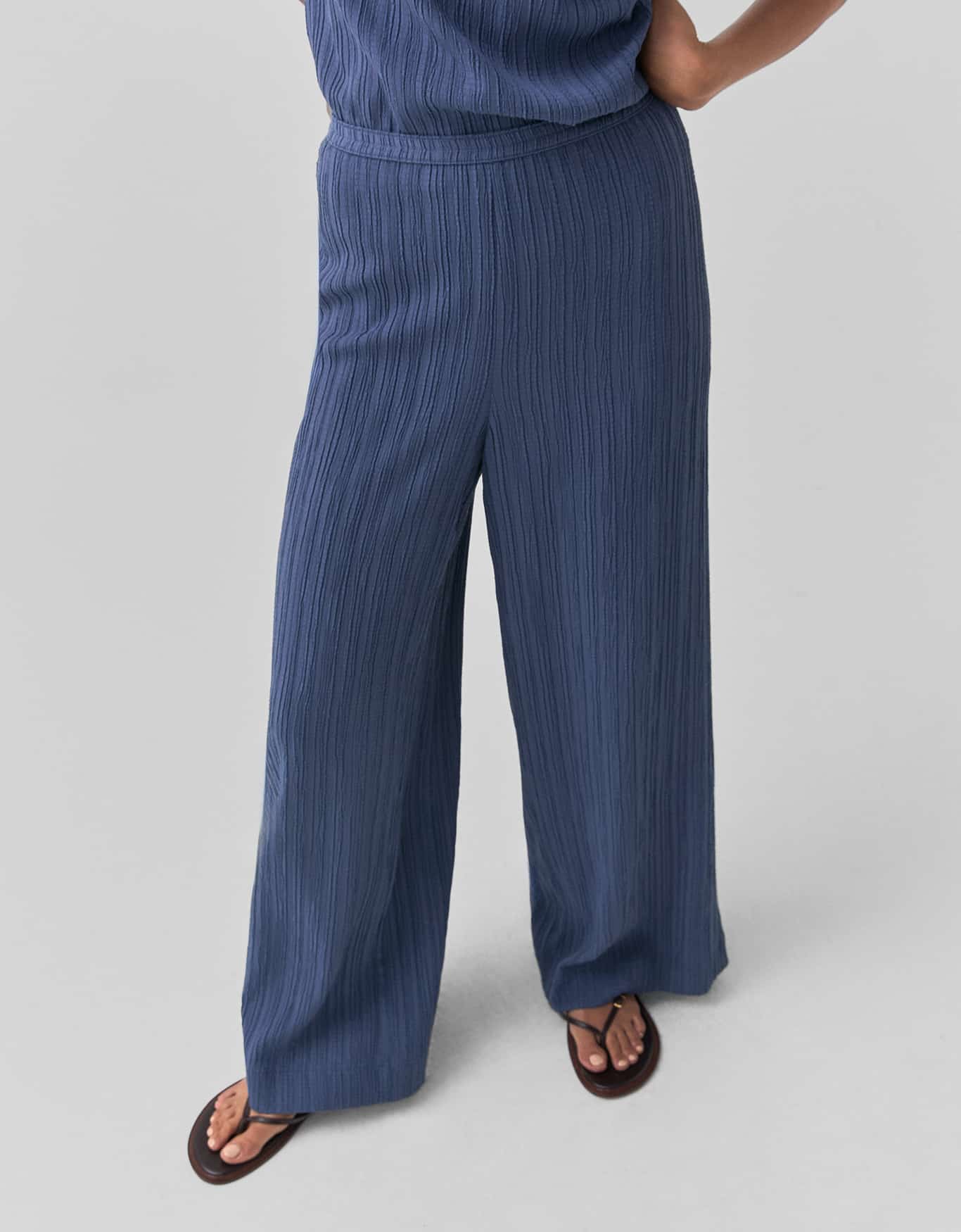 Calça Pantalona Texturizada