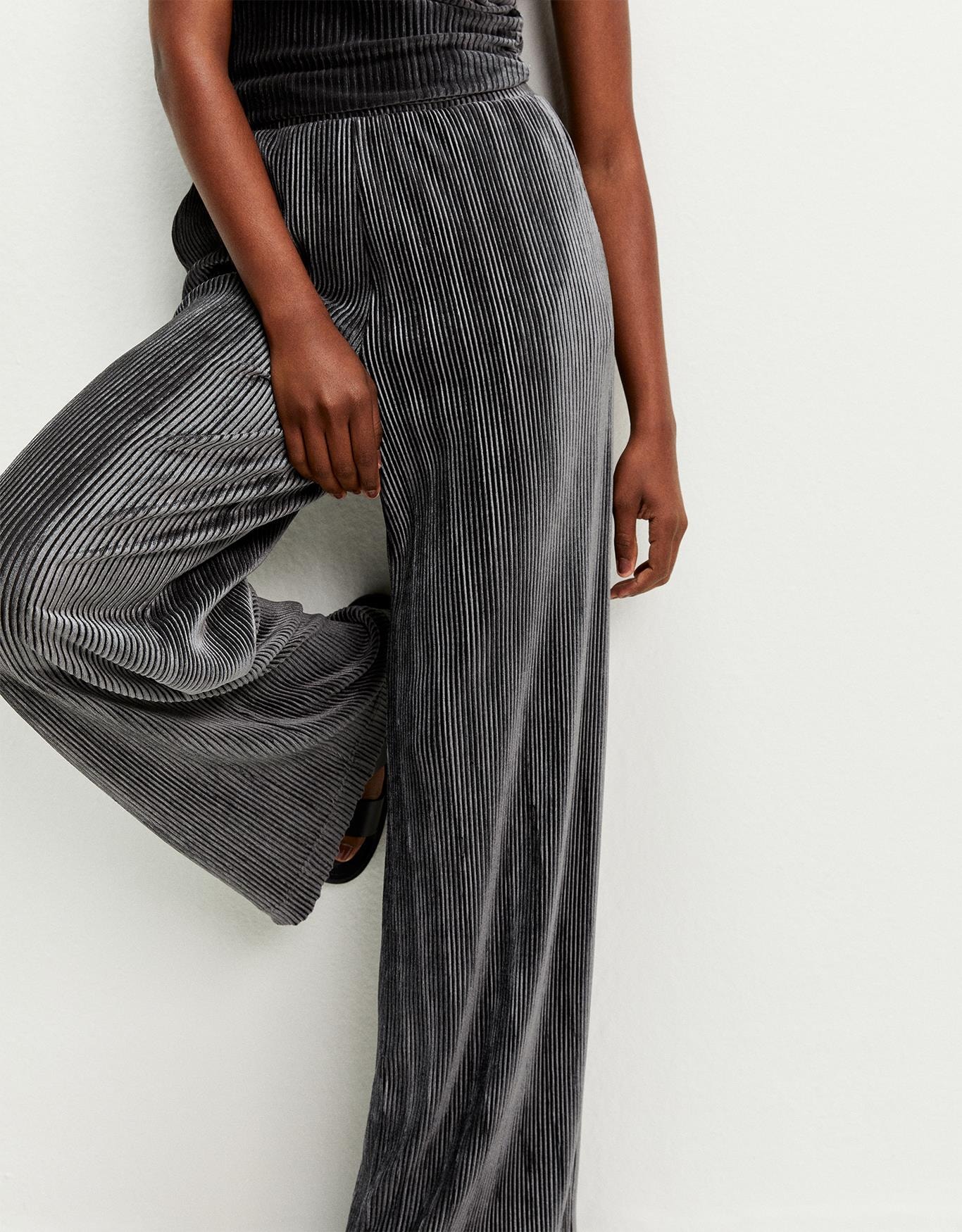 Calça Pantalona Veludo Plissado