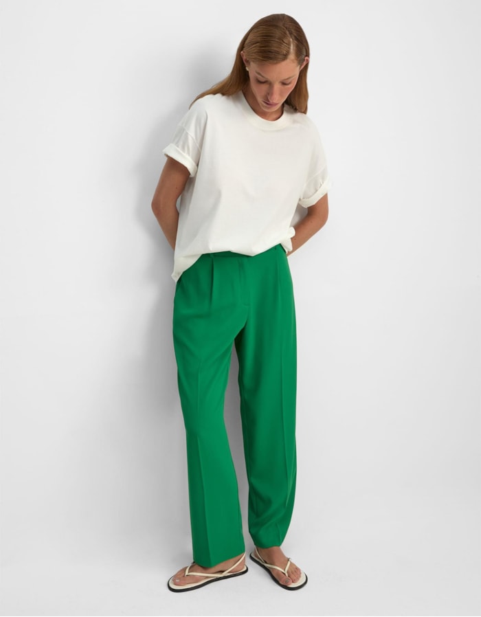 Shoulder — Calça Reta Alfaiatada com Botão