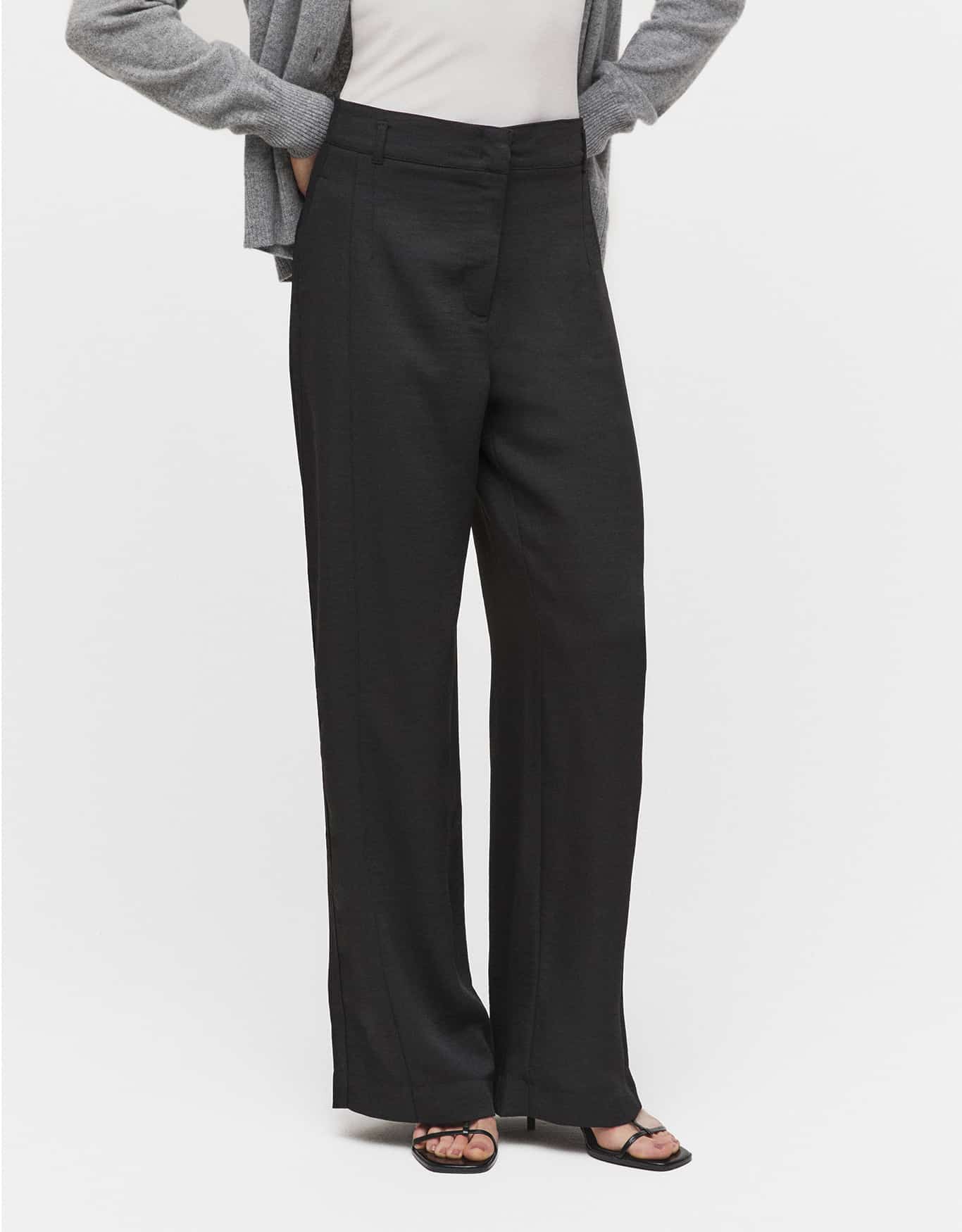 Calça Reta Com Recortes