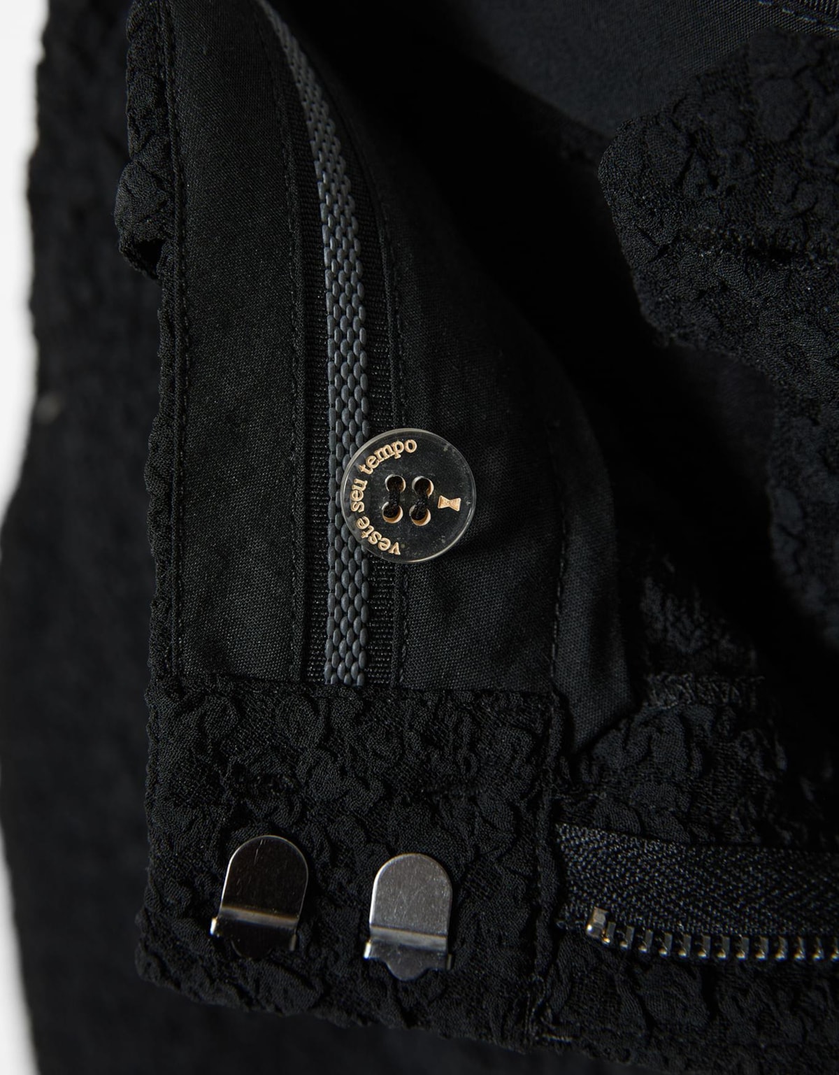 image_db3d8663-fae0-42b8-98ac-65cd00dbfb7e