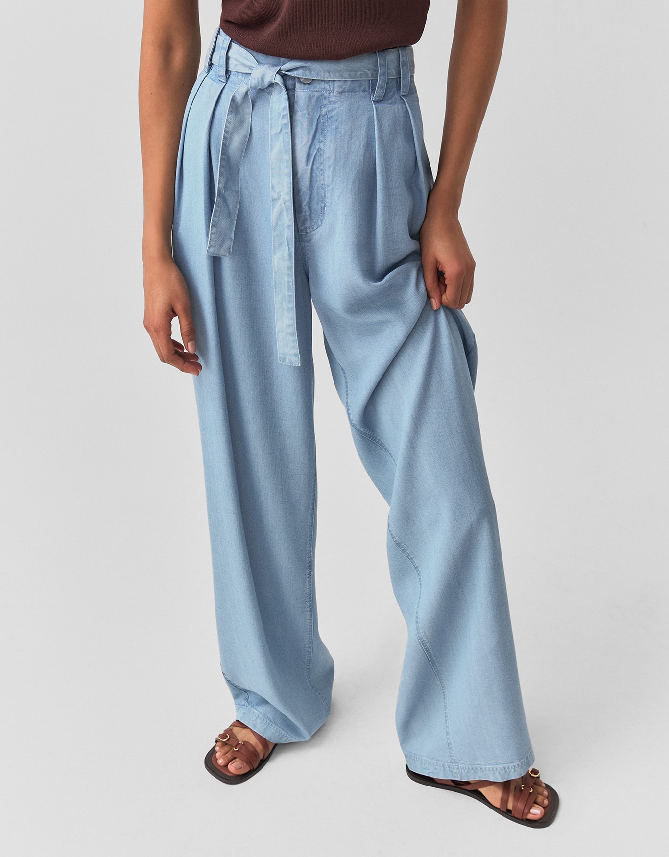 Calça Reta Liocel Pregas