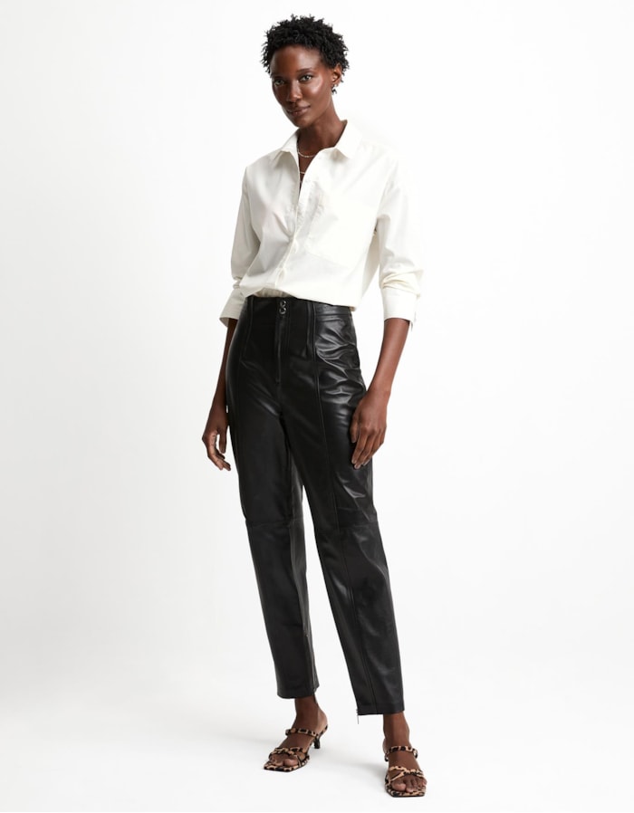 Calça Reta Pespontos Couro