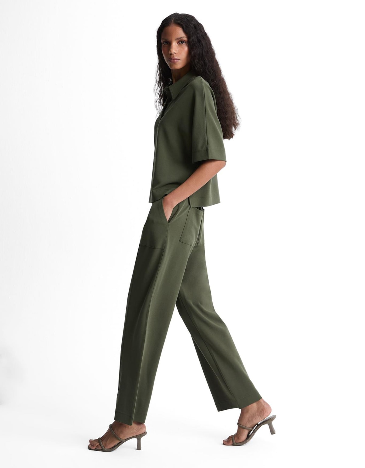 image_dba052bc-24c7-44e6-a85a-fae1fdc2b420