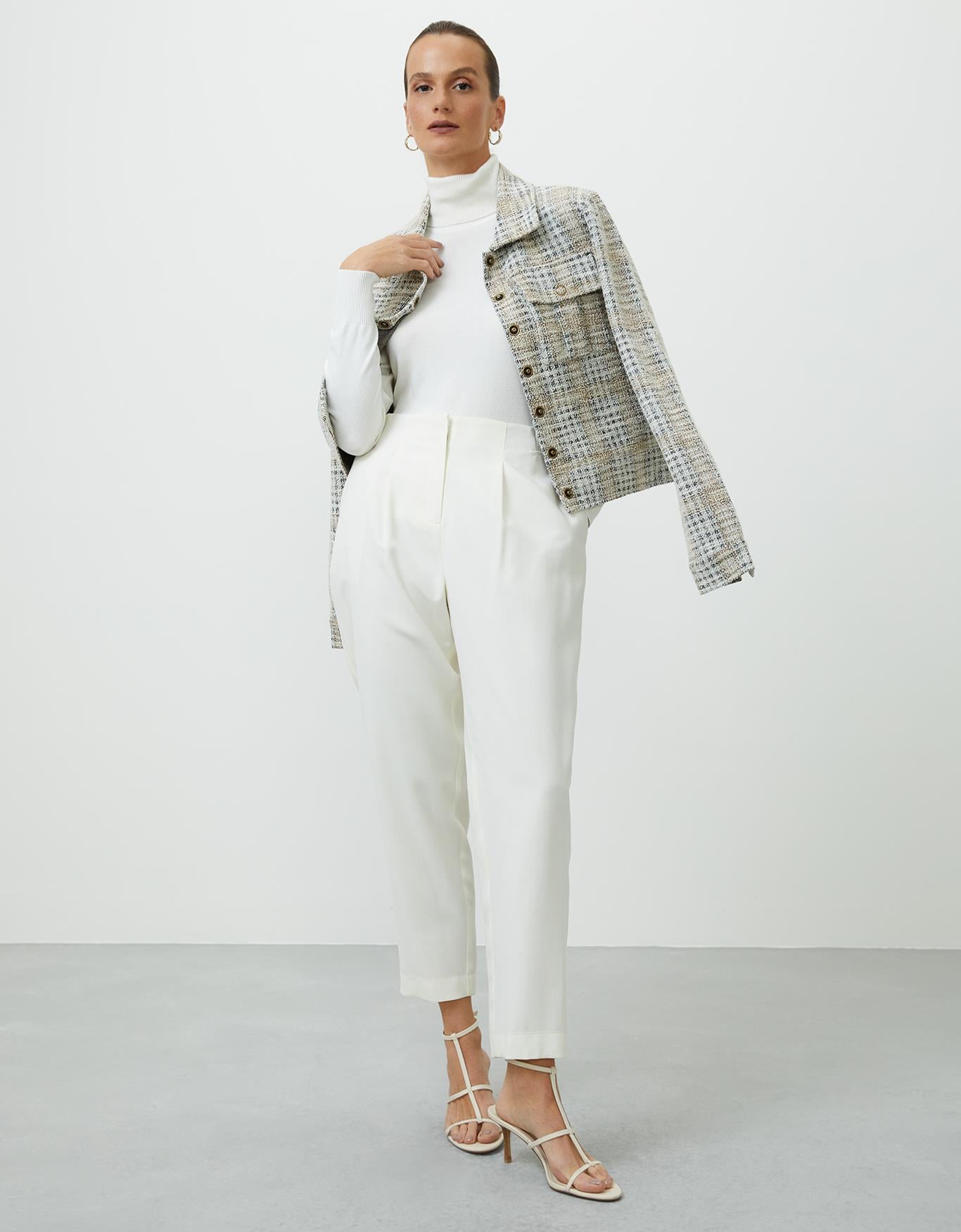 Calça Slim Cós Elástico