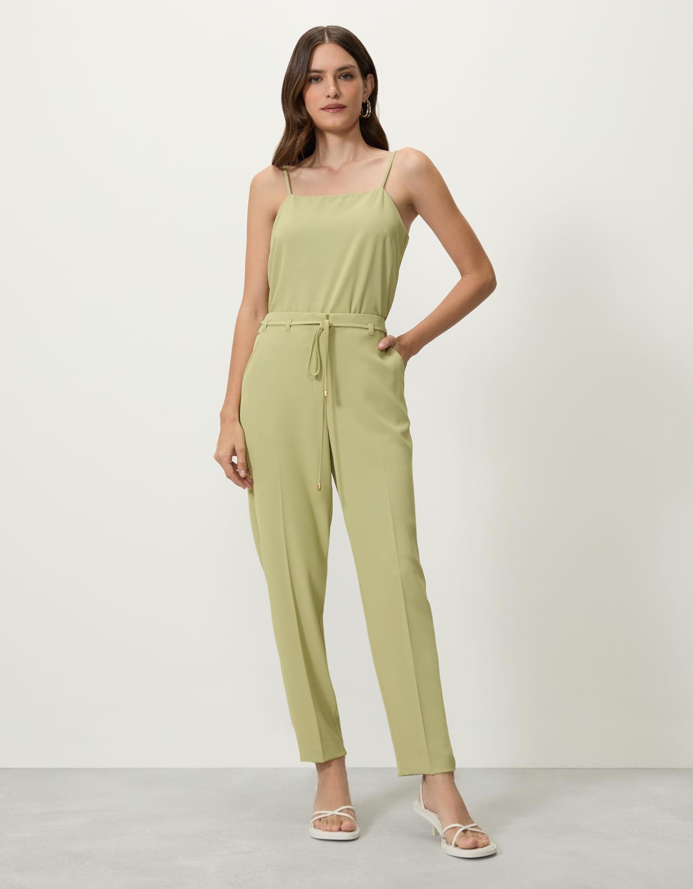 Calça Slim Detalhe Cós