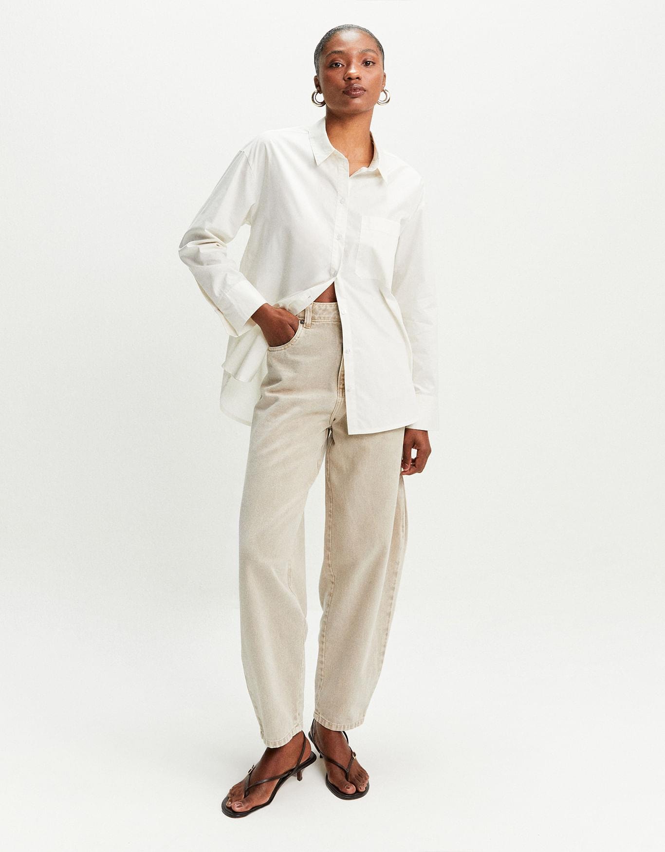 Calça Slim Detalhe Prega