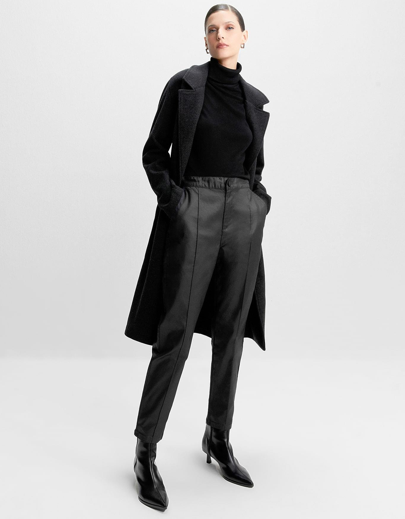 Calça Slim Resinada