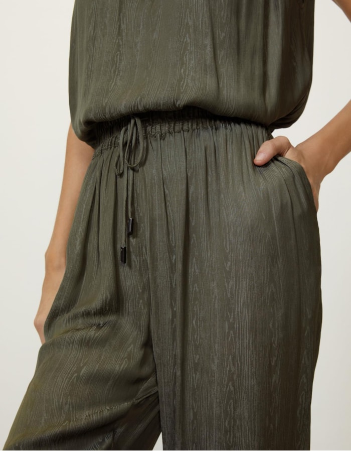 Calça Textura Acetinada Verde
