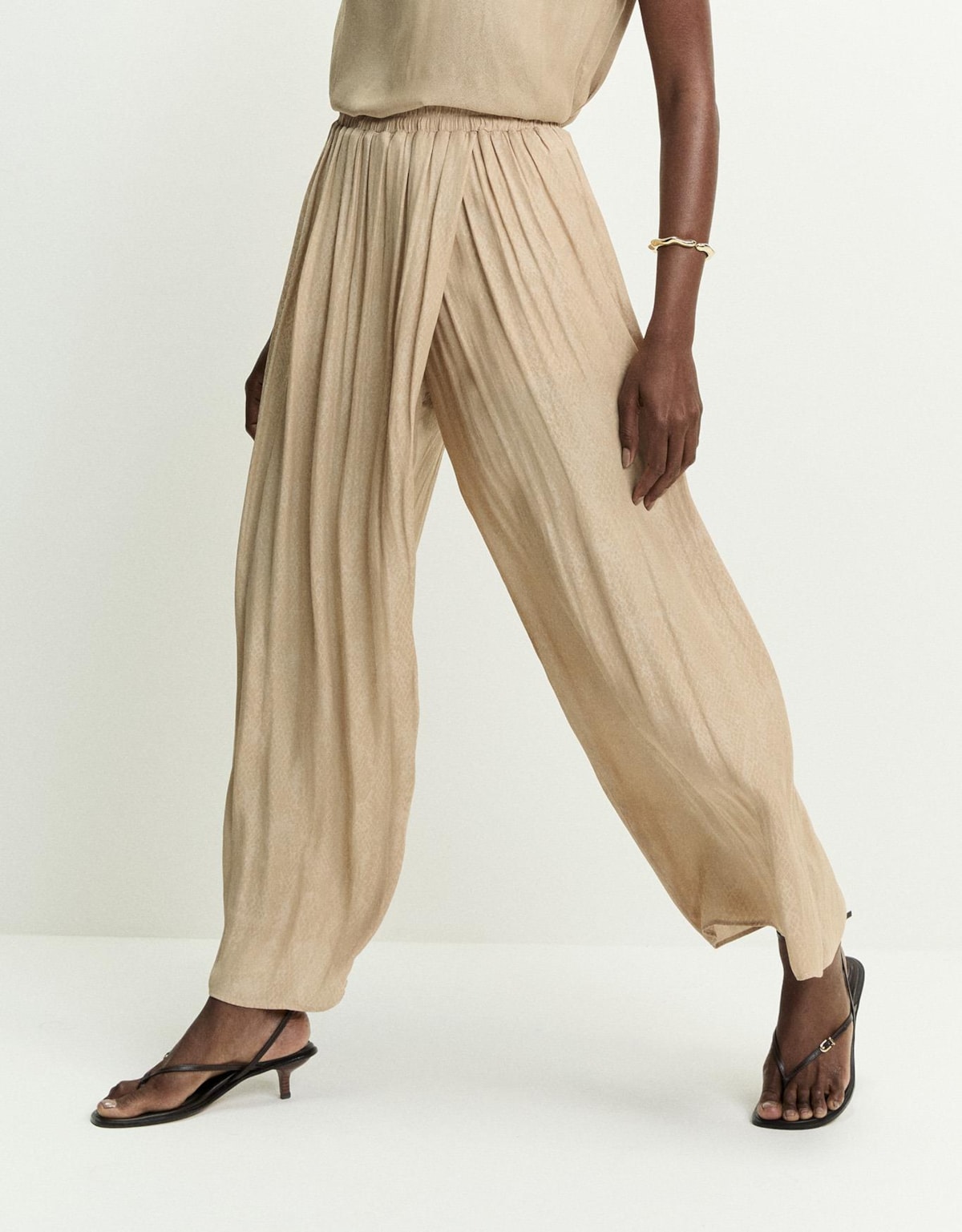 image_b76d7b16-0e5f-4343-9786-851c84338373