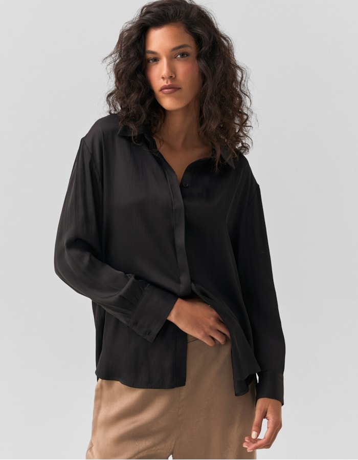 Shoulder — Camisa Acetinada