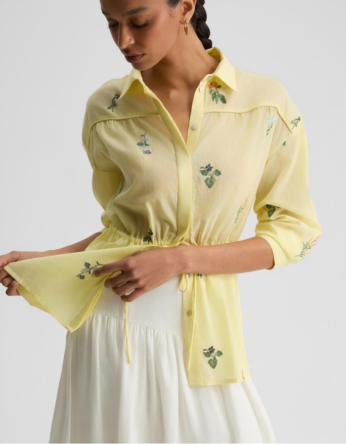 Shoulder — Camisa Bordado Floral Leve